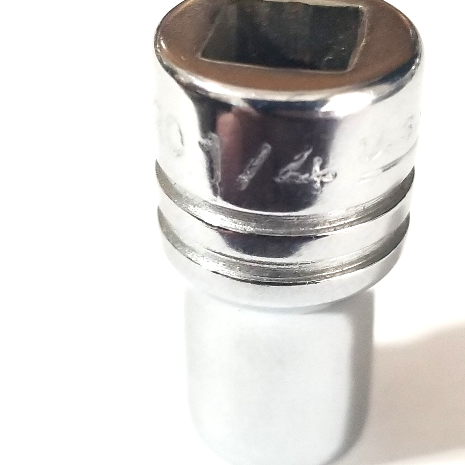 Indestro 1/4″ Socket – 1/4″ Drive – 6 Point – 6008 Made in U.S.A.