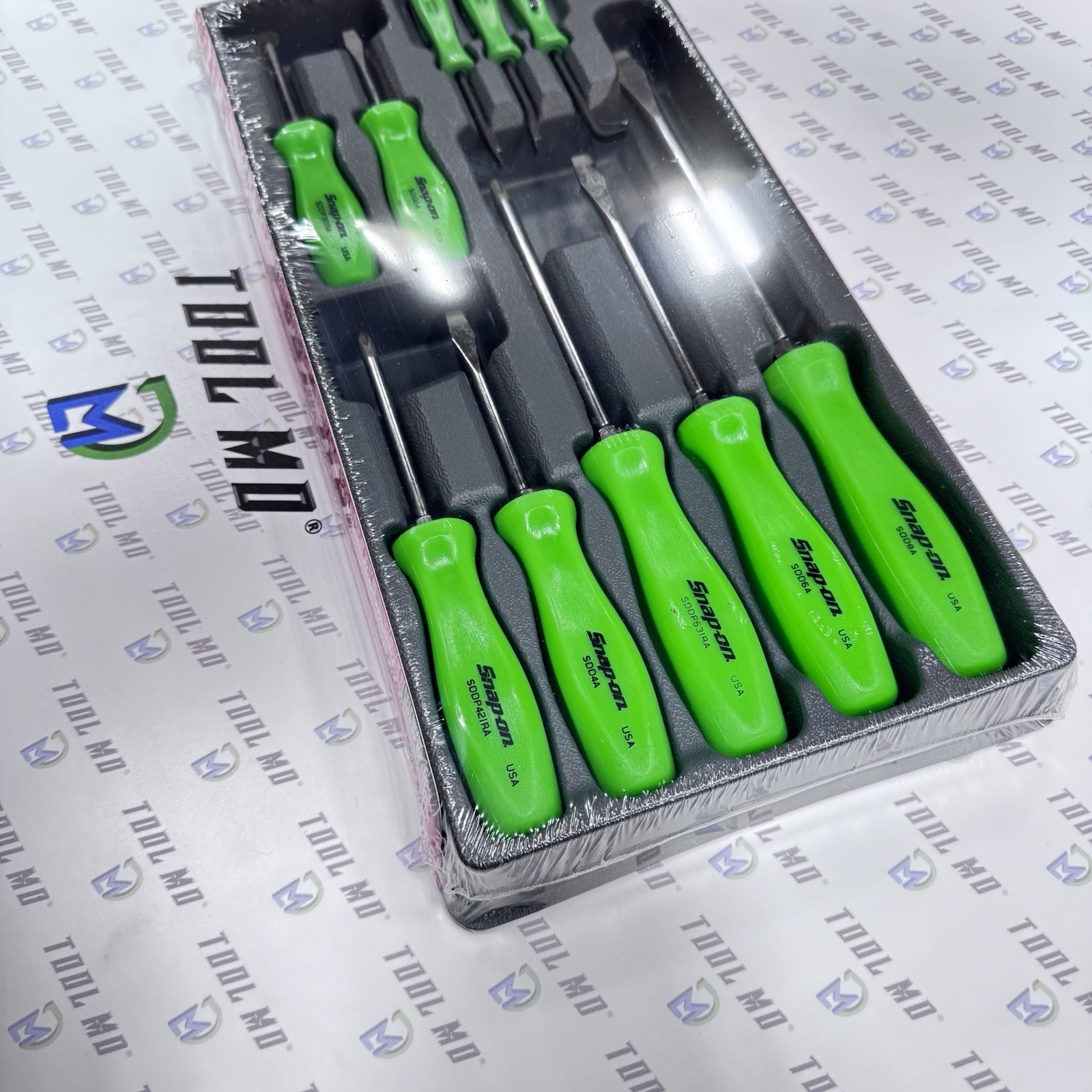 Snap-on Tools NEW GREEN 10pc Screwdriver & Magnet Pocket Prybar Set SDDDPBX100G