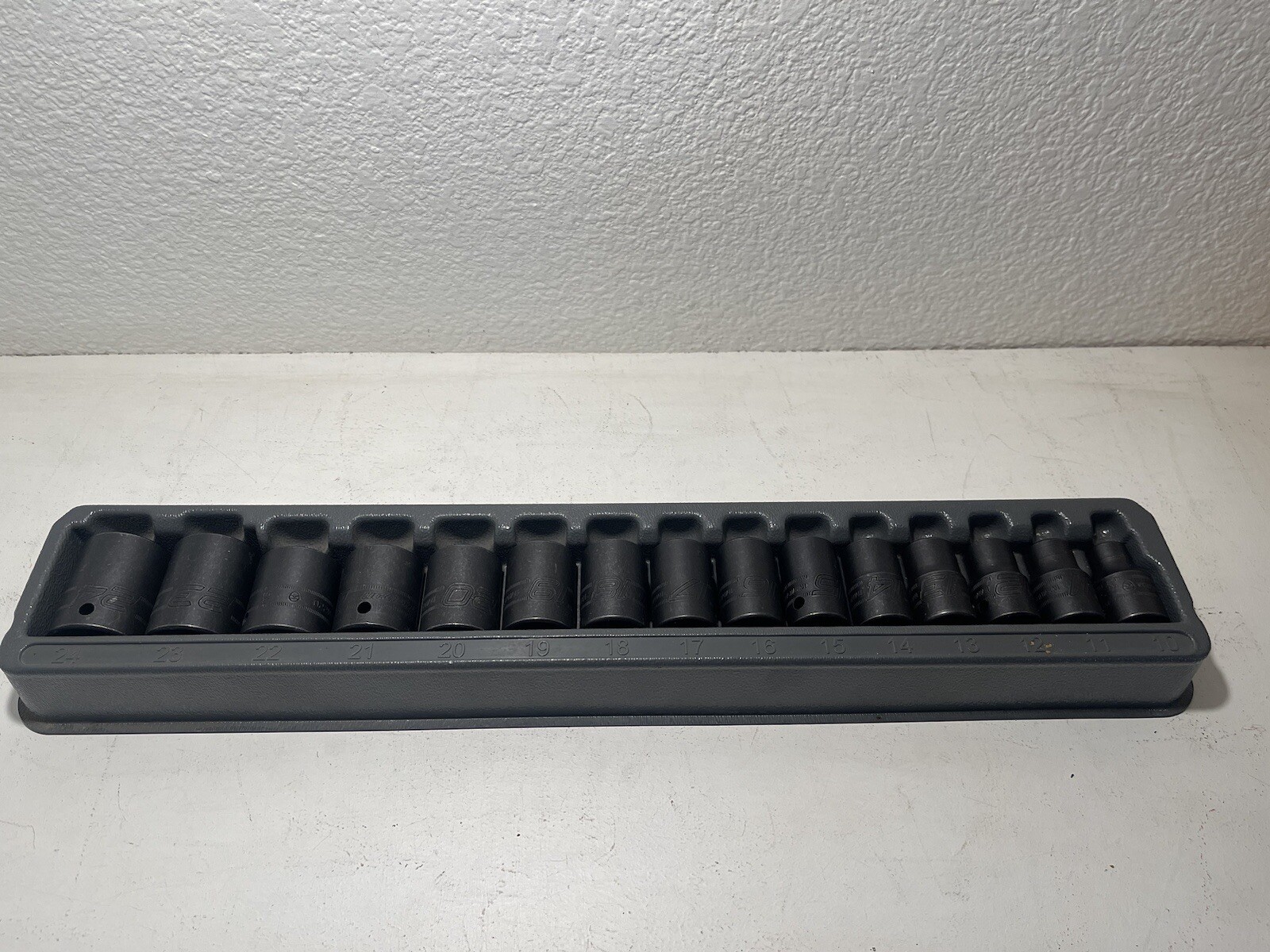 Snap on 15 Pcs 1/2 Drive Shallow Impact Socket Set, 10mm, to 24mm.