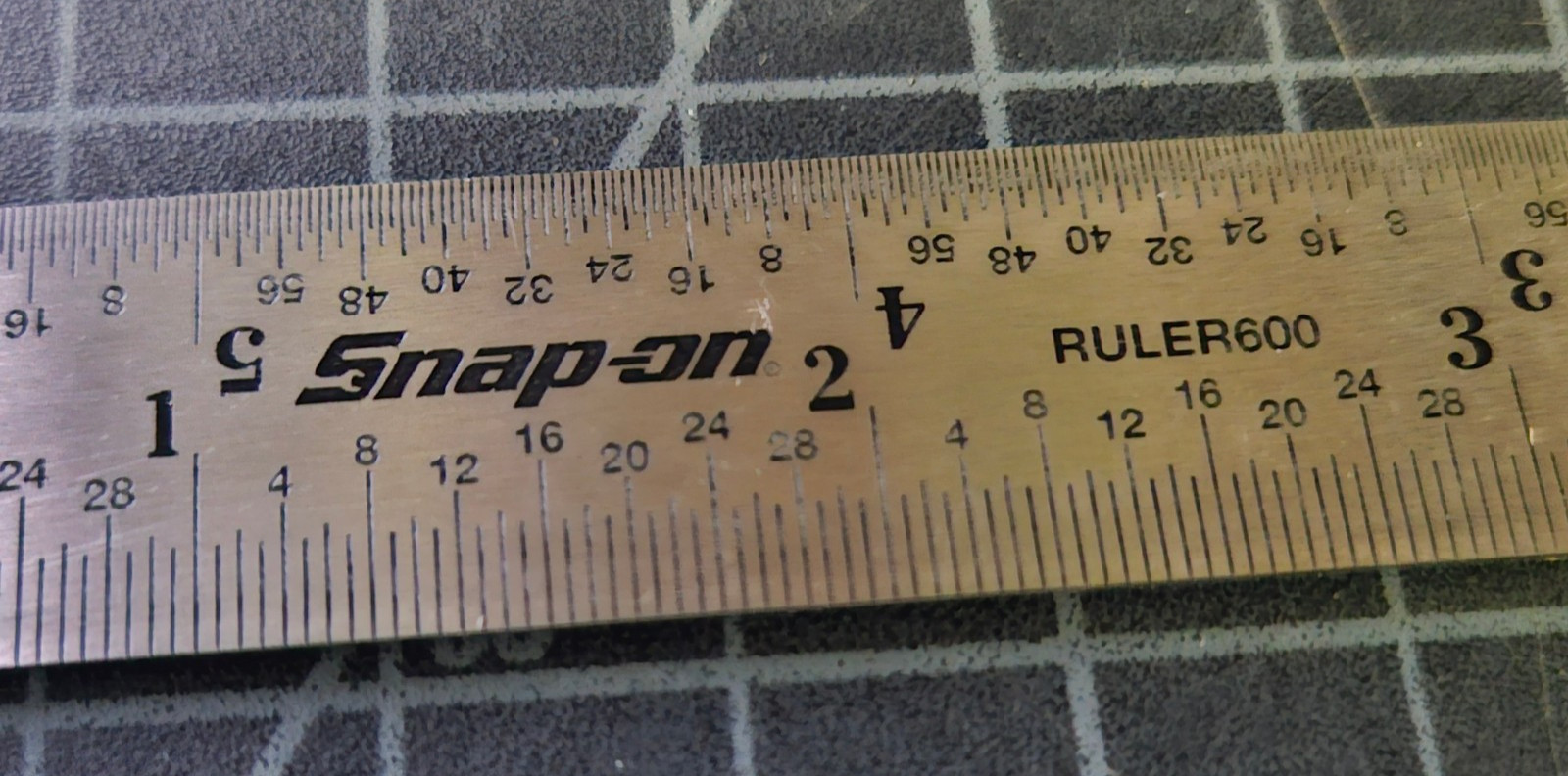 Snap-on Tools USA NEW 6″ Straight Edge 1/32″ & 1/64″ Grad. Steel Ruler RULER600