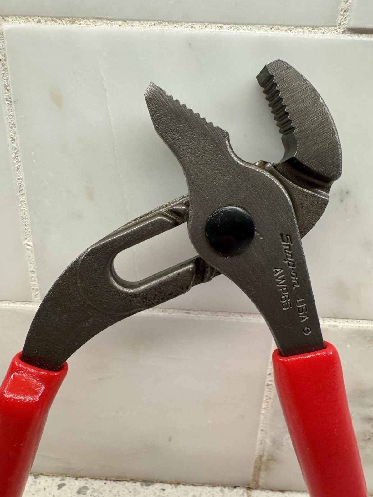 Snap-on Tools NEW RED 7″ Soft Grip Adjustable Joint Pliers AWP65