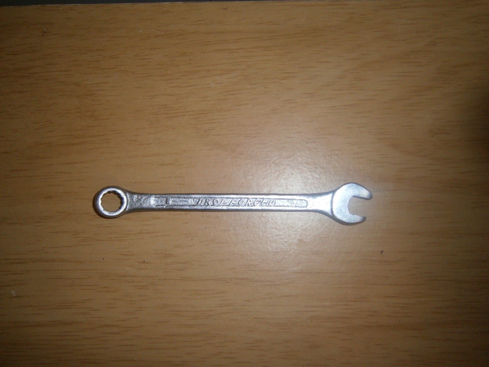 Vintage silver tone spanner. 8mm both ends.(E6c)