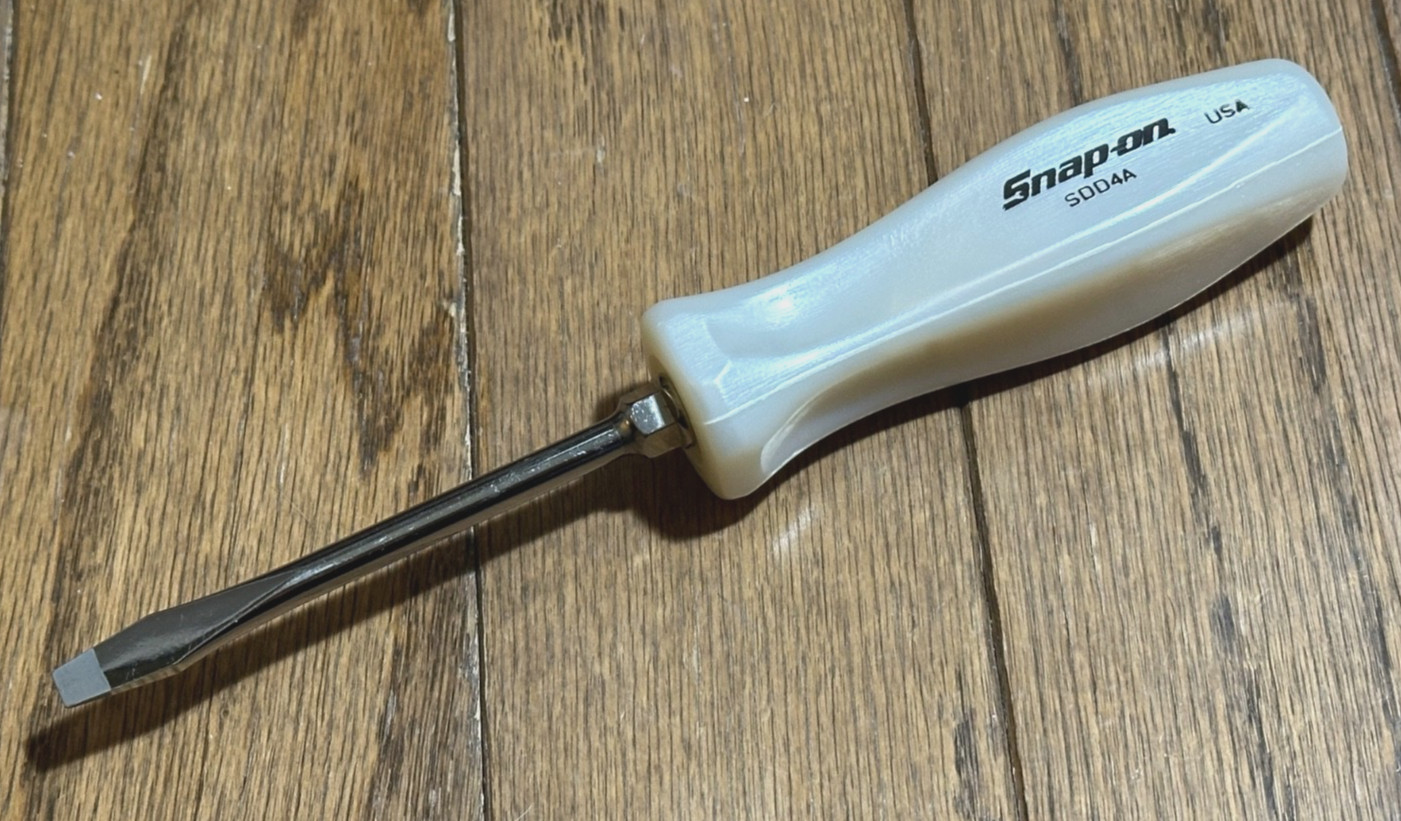 🇺🇸NEW Snap On Tools PEARL WHITE Hard Flat Blade Screwdriver Slotted 8″ Long