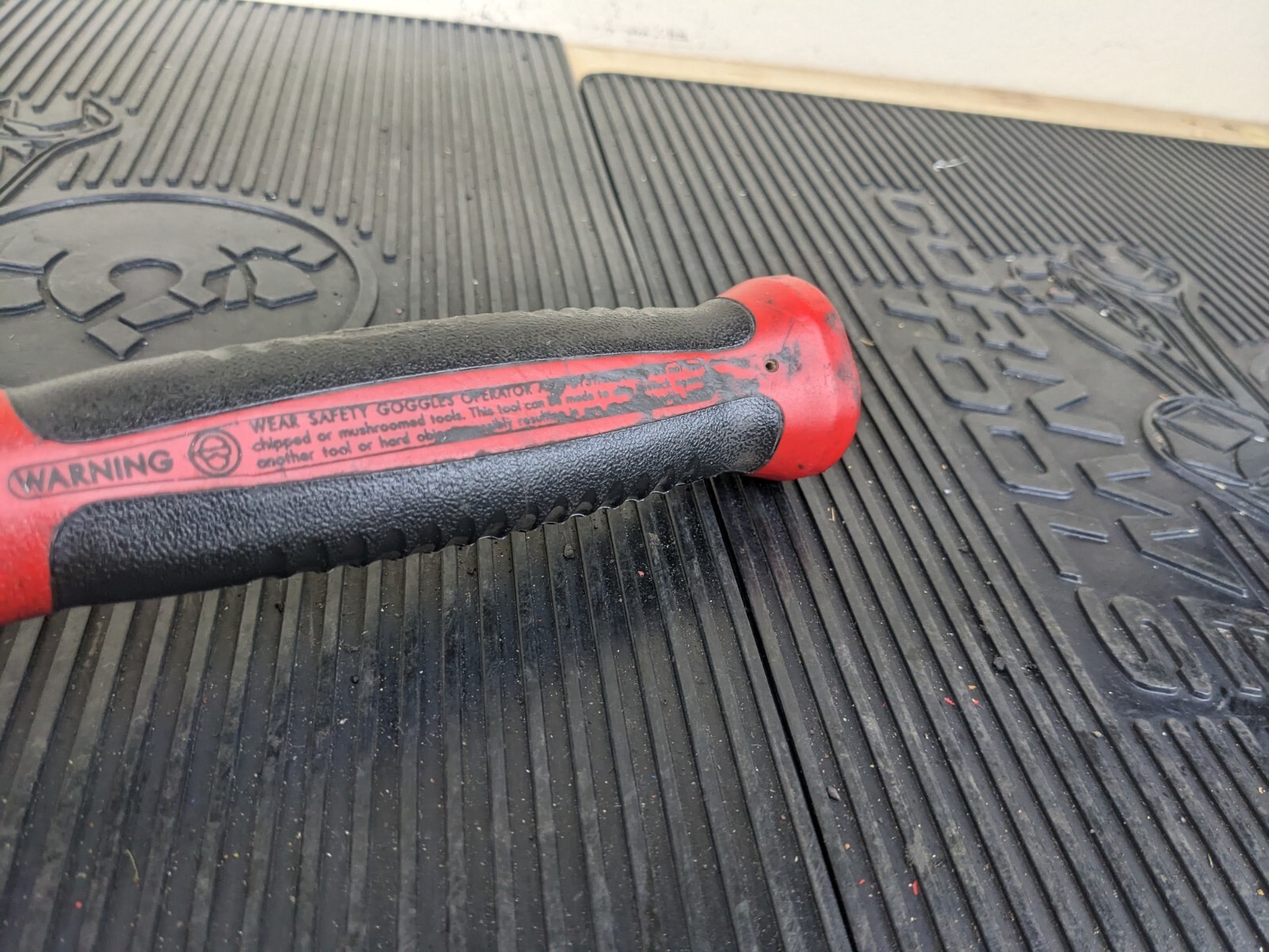 #bc022 Snap On HBBD40 RED 40 oz Ball Peen Soft Grip Dead Blow Hammer