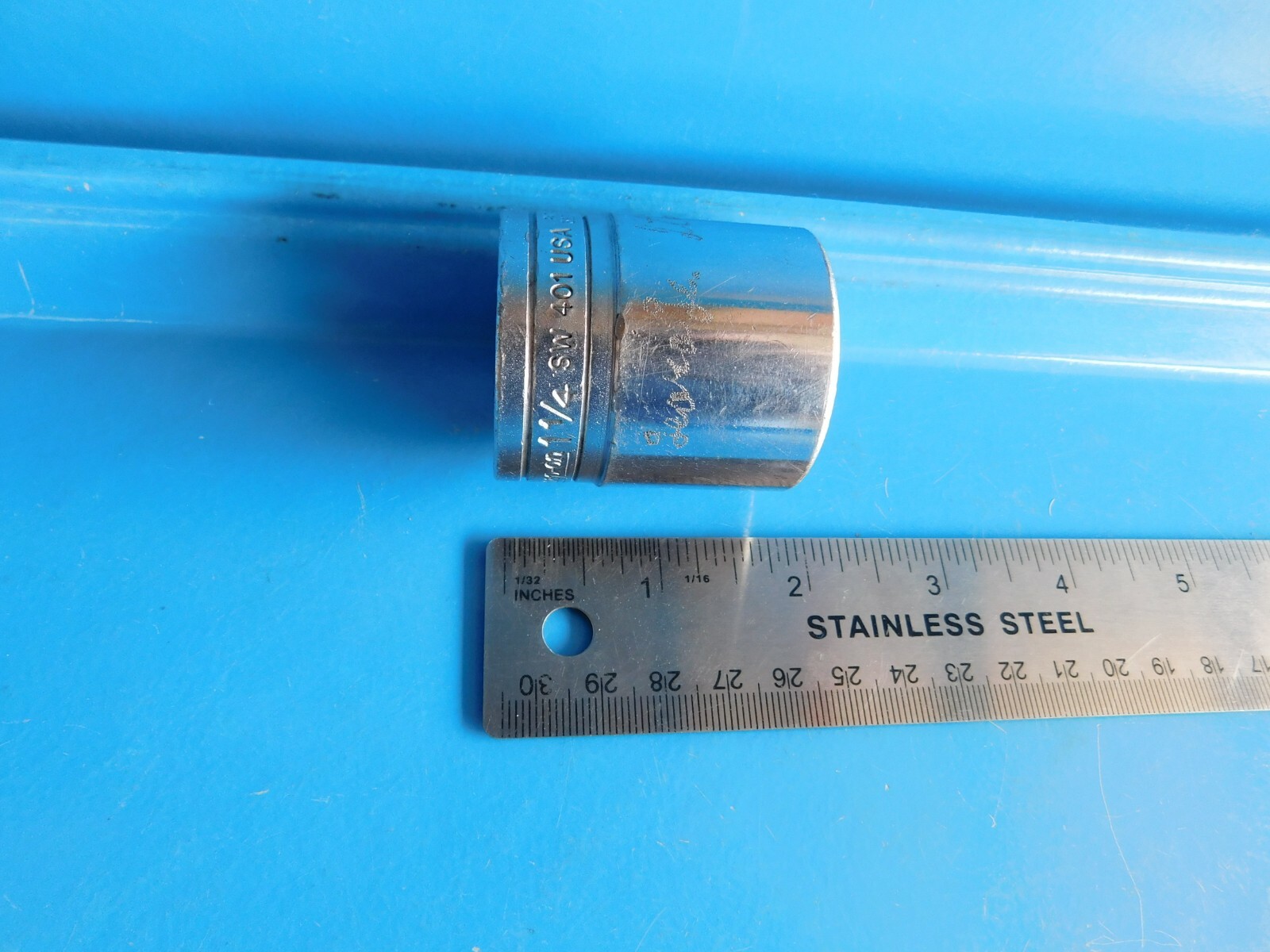 USED, SNAP ON TOOLS » 1-1/4 IN. » 12 PT. 1/2 IN. DR. SHORT SOCKET, PART #SW401