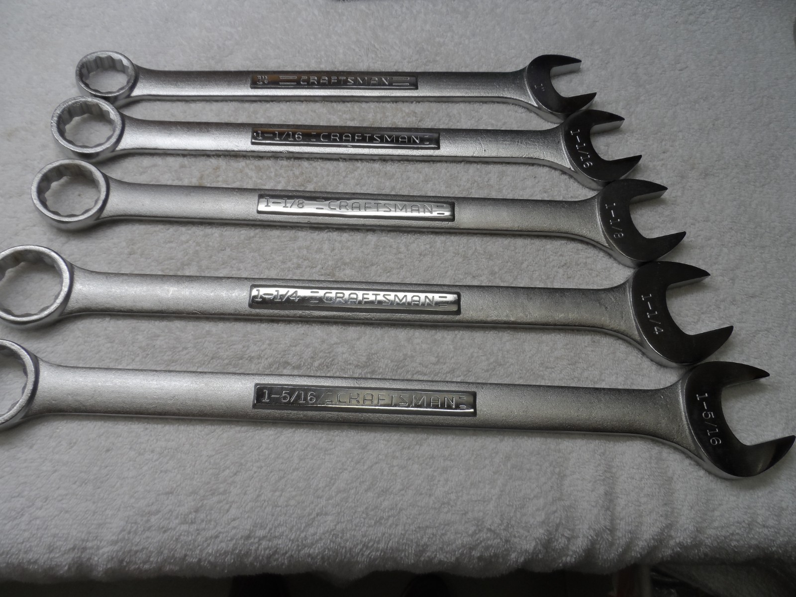 Craftsman SAE Combination Wrench Set, 12 pt, 1″ to 1-5/16″ – 5 pcs (A-AG)