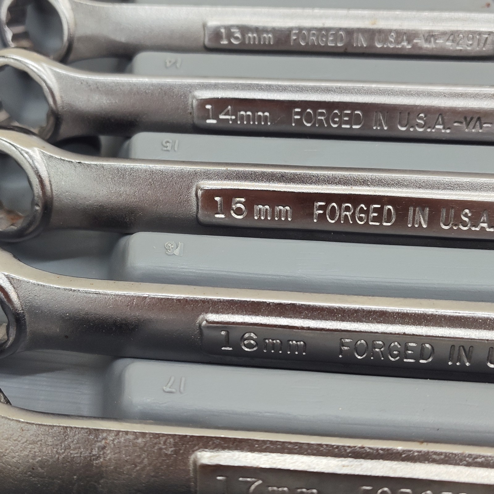 Craftsman 11mm to 24mm USA 13 pc Combination Wrench Set Metric W Case 46934 14pc