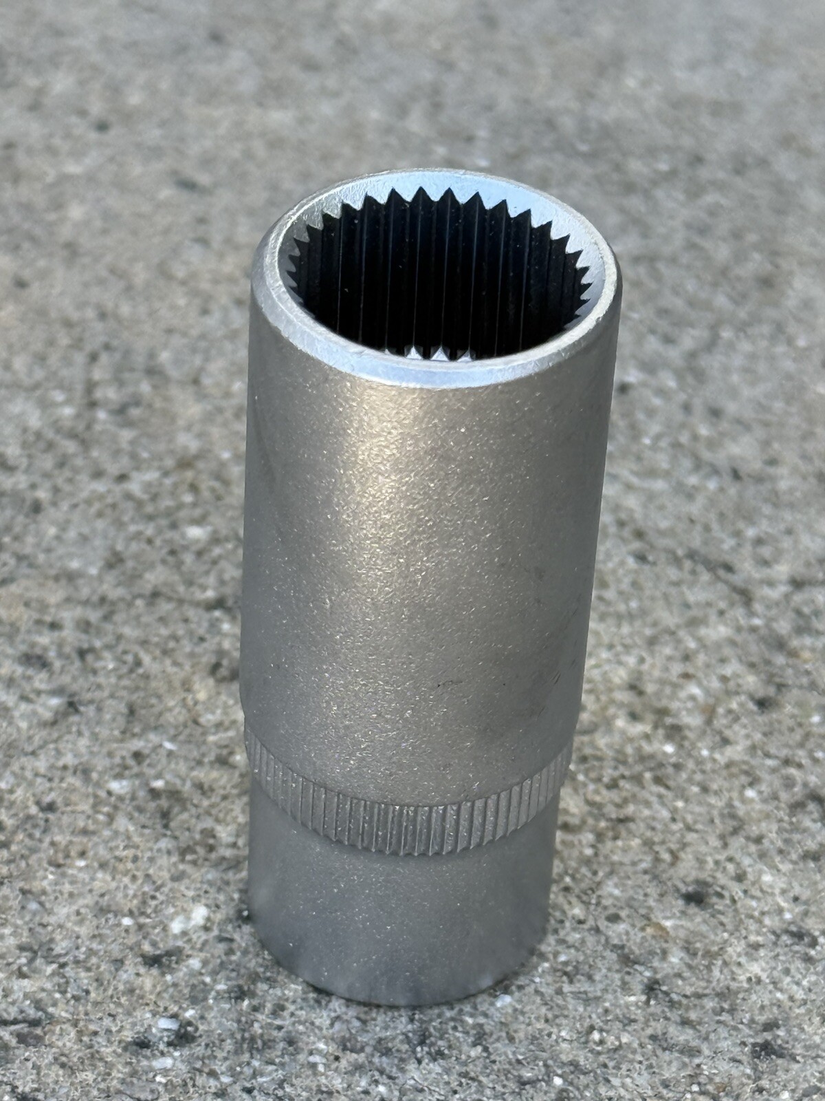 1/2″ Dr. 19mm 33pt. Spline Socket For Mercedes Benz Diesel Fuel Injection Pump