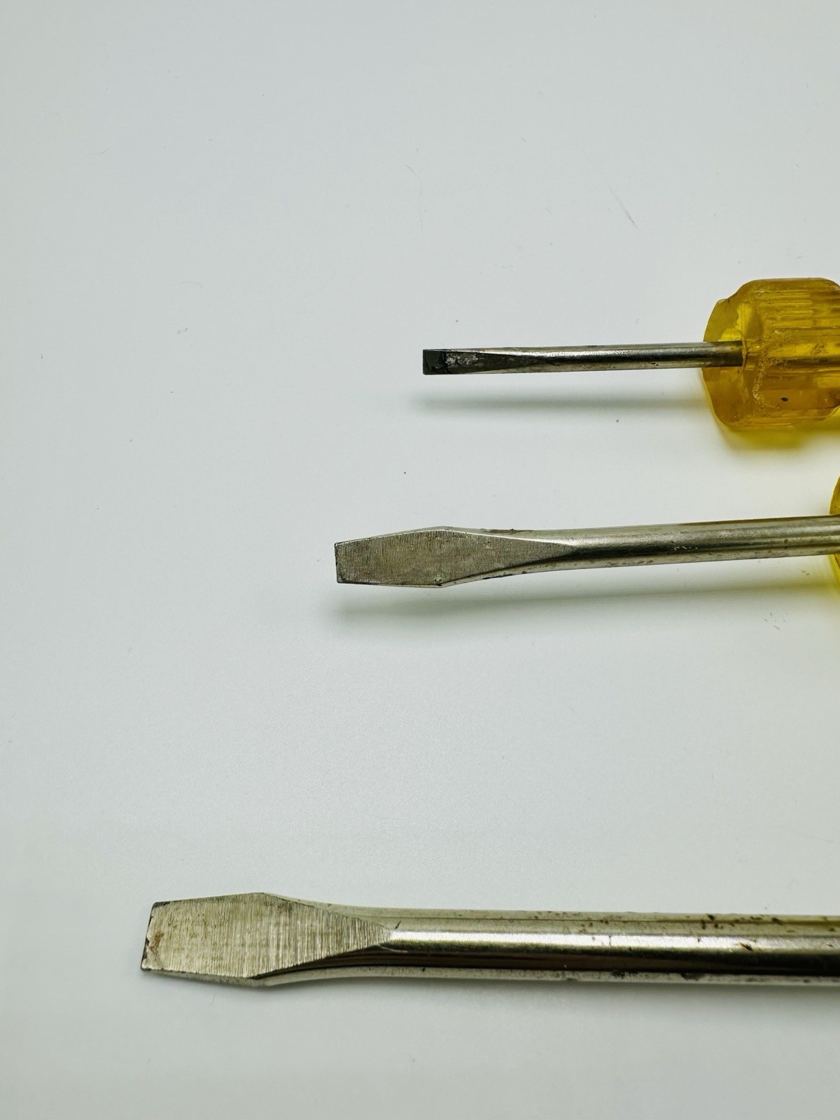 Vintage FULLER Red Top Slotted Screwdriver Lot 302 305 307