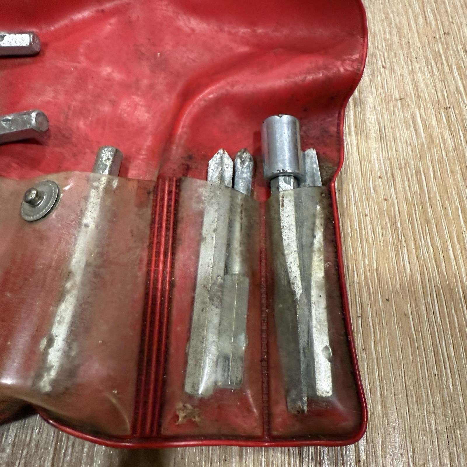 Vintage Ratchet Socketool Reversing 1/4″ Hex Ratcheting Screwdriver, 3-7/8″ USA