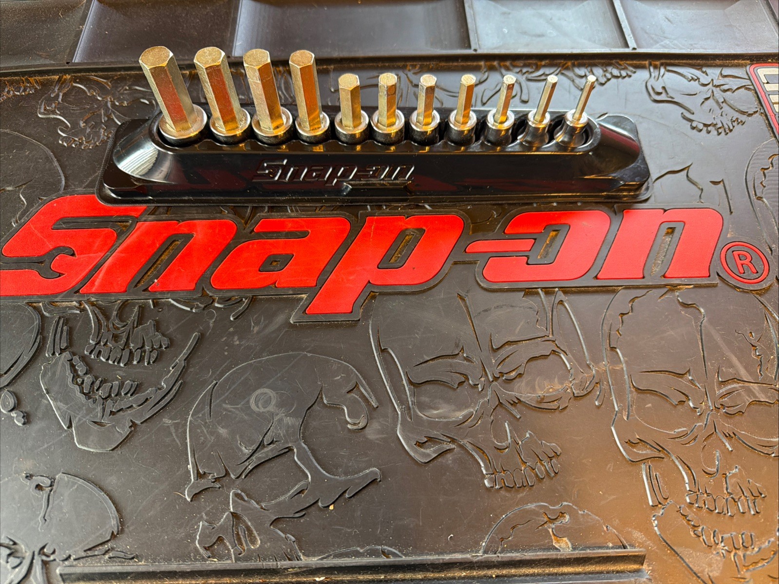 Snap-On 211EFAMY 11pc Drive Hex Bit Socket Set Metric Excellent Used Cond 4-14mm