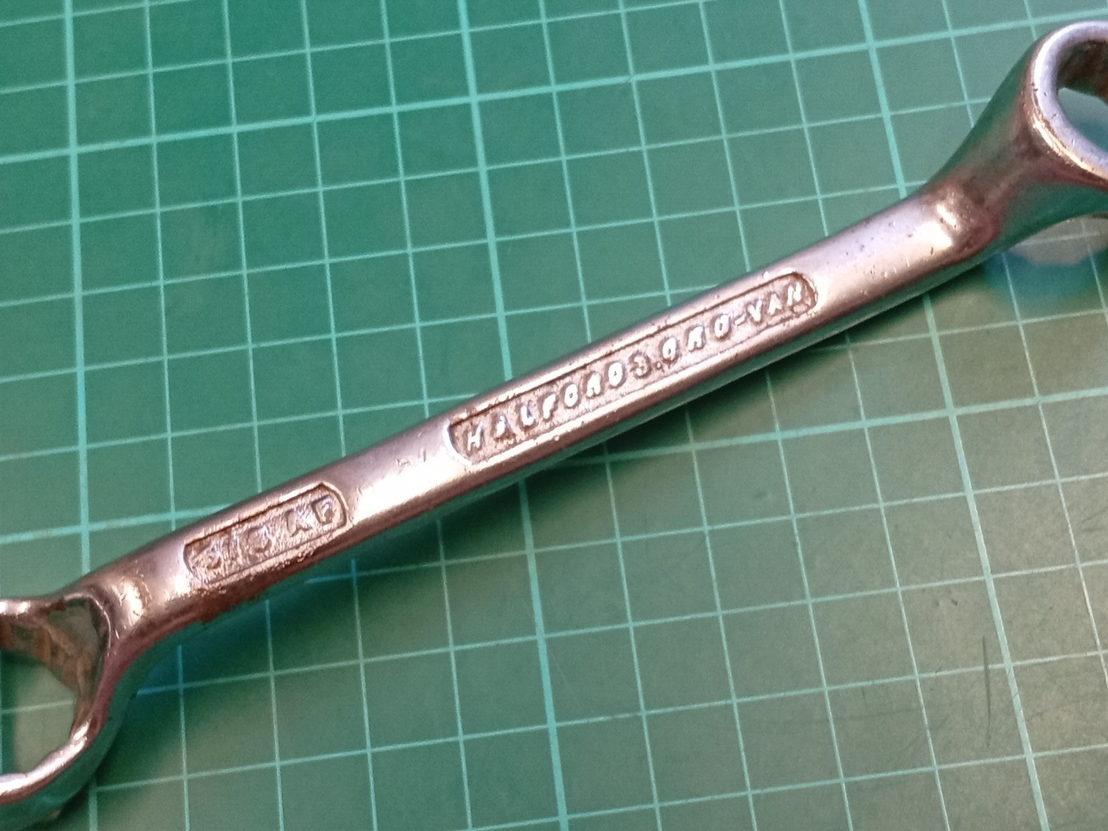 Vintage Halfords 9/16″ x 5/8″ AF, Chrome Vanadium, Offset Ring Spanner, England