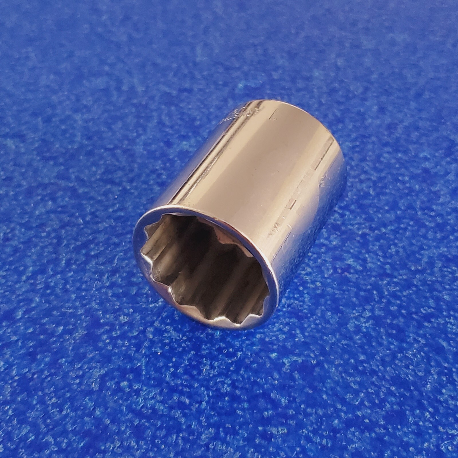 ARMSTRONG USA 1″ 12PT 1/2″ DR SOCKET PART# 12-132 CLASSIC AUTO REPAIR TOOL LOT