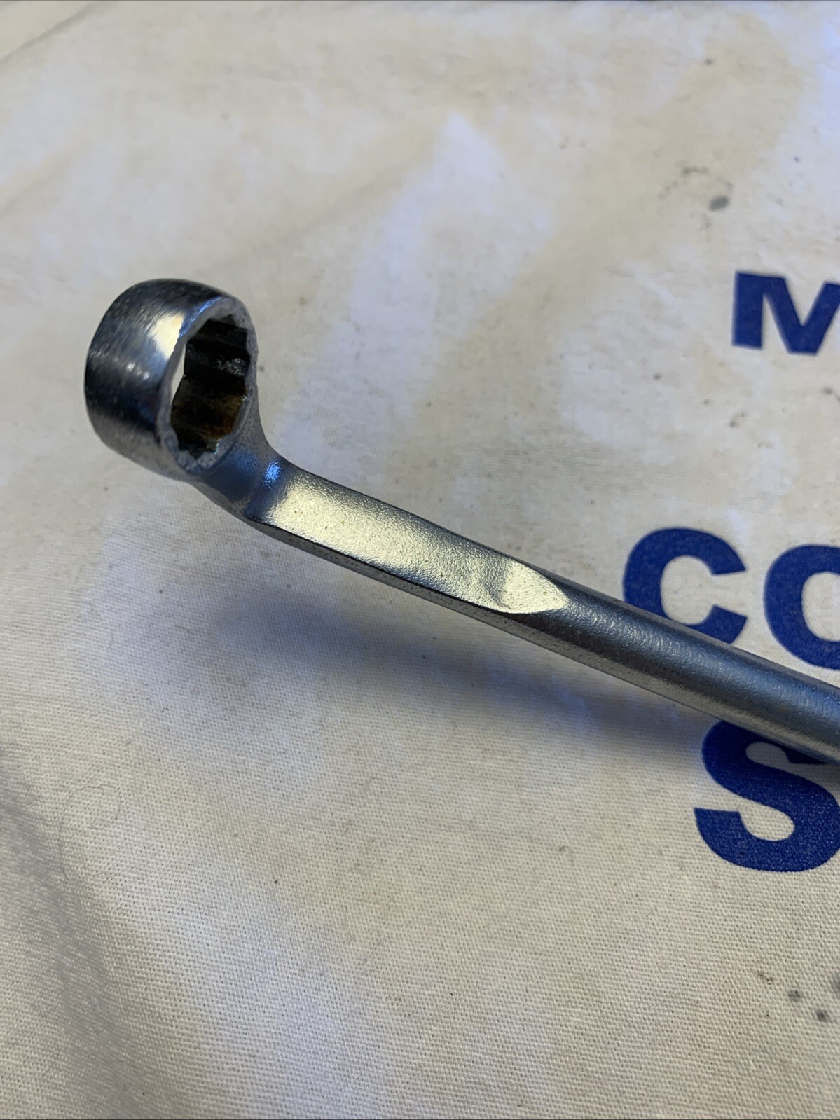 Mac Tools USA 1/2″ 12pt Distributor Wrench (offset) with 11″ in Length S70
