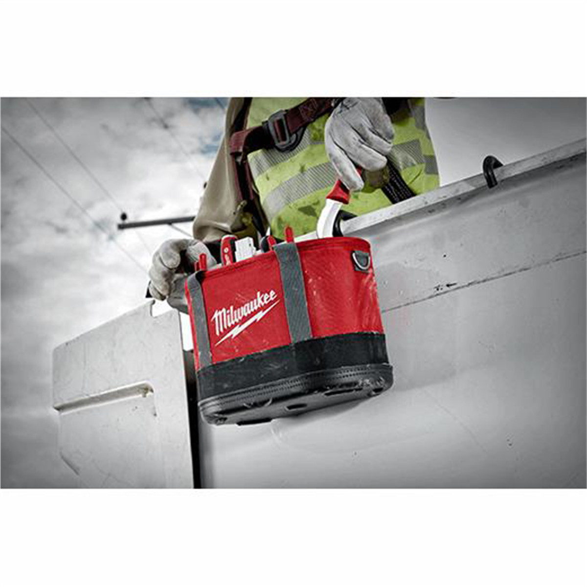 Milwaukee Tool Aerial Oval Bag