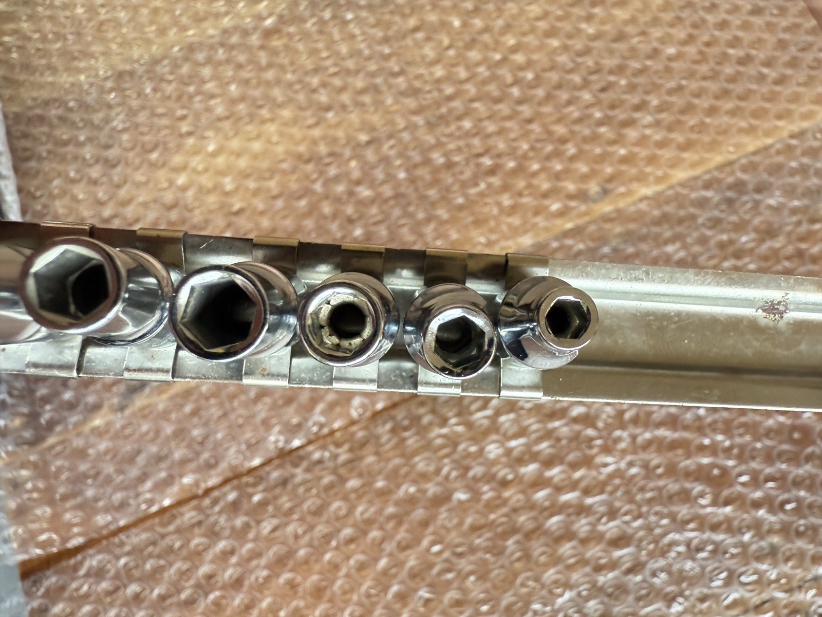 Craftsman G Series 1/4” Drive 6pt SAE 5/32” – 1/2” Socket Set w/ Craftsman Rail