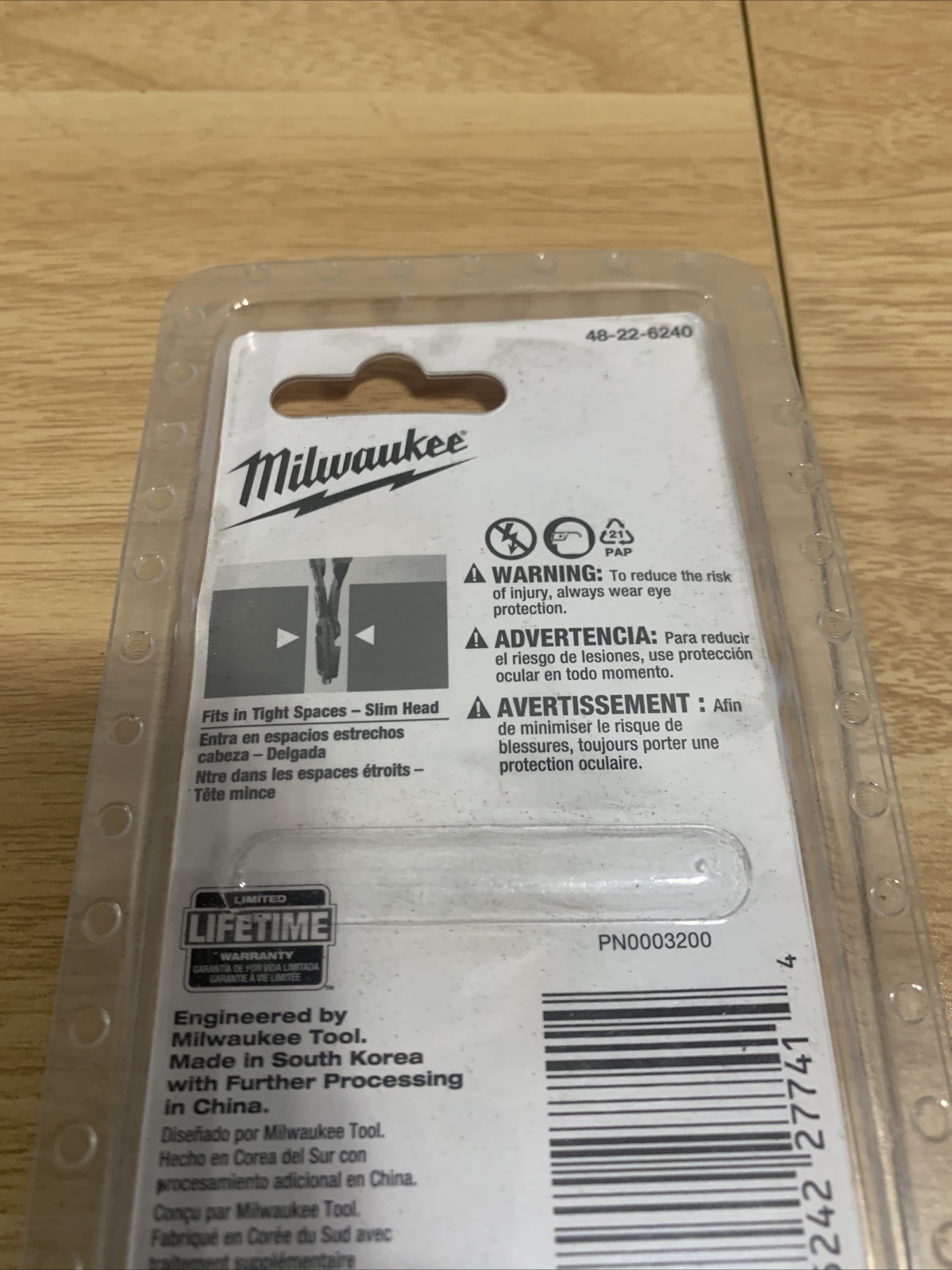 Milwaukee Tools 48-22-6240, 8″ Slip Joint Multi-Function Screw Extraction Pliers