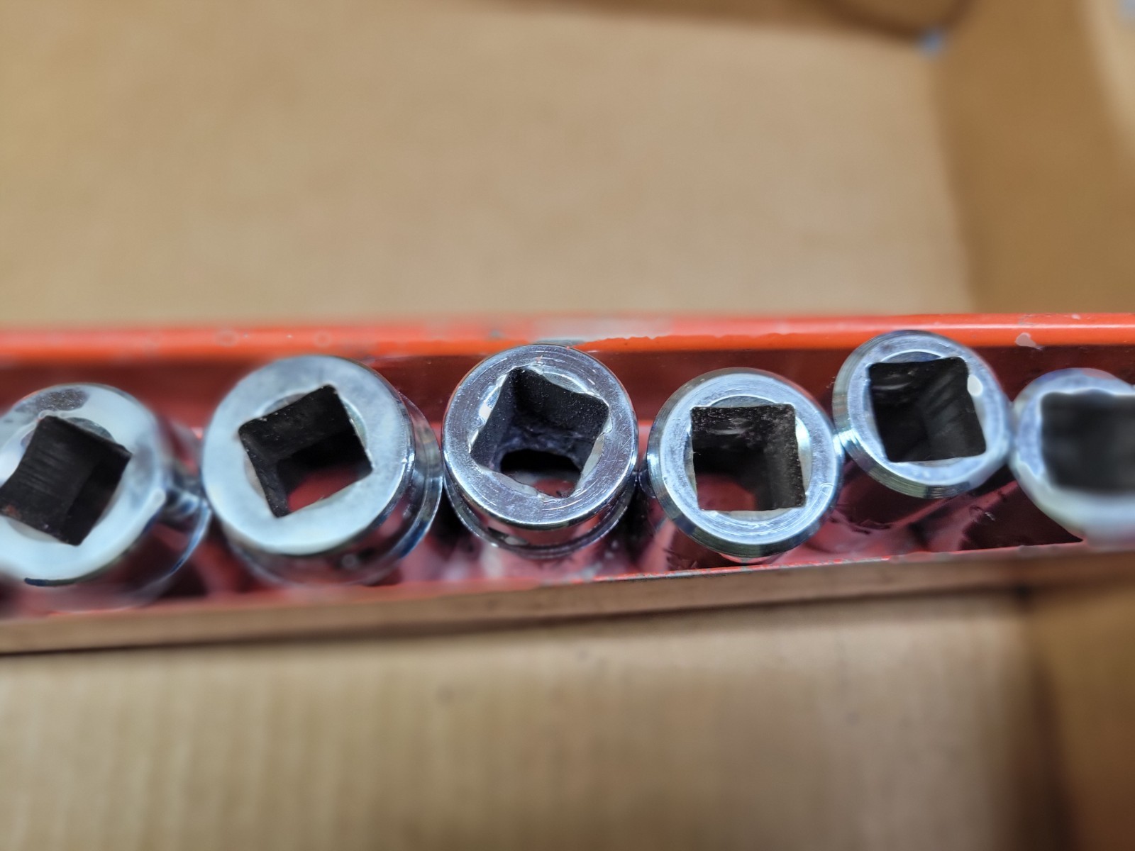 Mac Tools USA 15-Piece1/2″ Drive SAE 12-Point Socket Set 3/8 – 1-1/4″