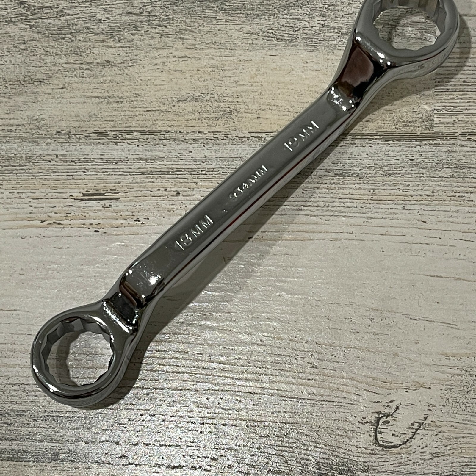 DURO INDESTRO USA 18mm-19mm DOUBLE BOX END OFFSET WRENCH 12 PT. OAL 6.5″ 934AMM