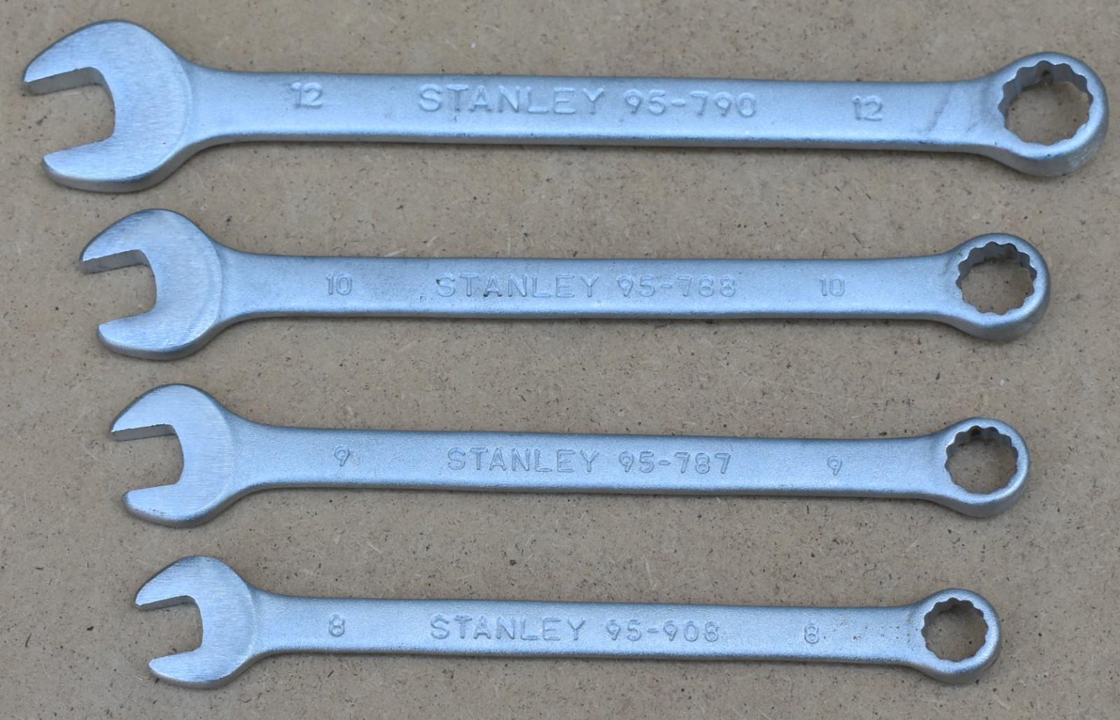 STANLEY TOOLS 12-PT OPEN/BOX END METRIC COMBINATION WRENCH LOT OF 4, 8 9 10 12mm