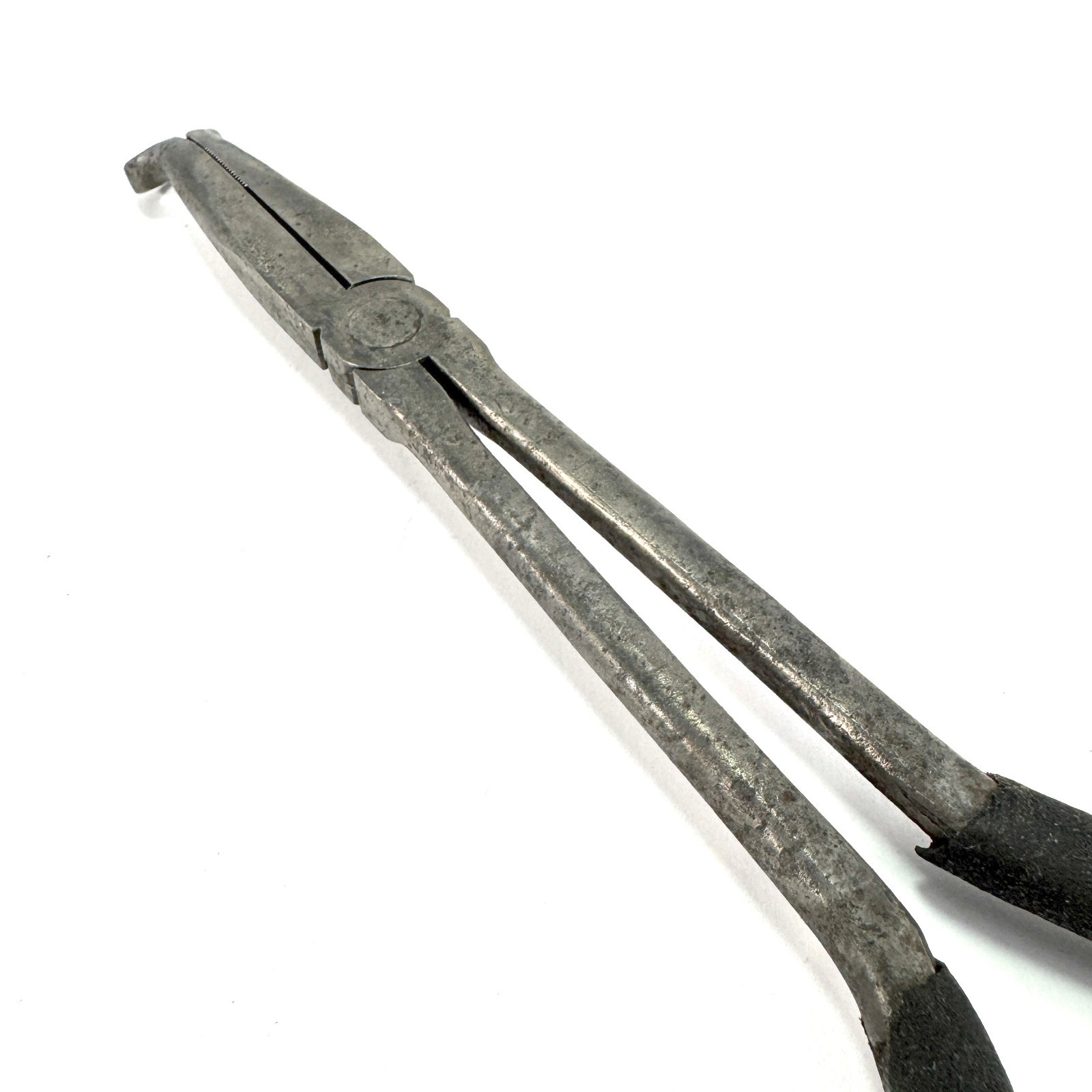 Pittsburgh Automotive 1/2″ Long Reach Hose Grip Pliers