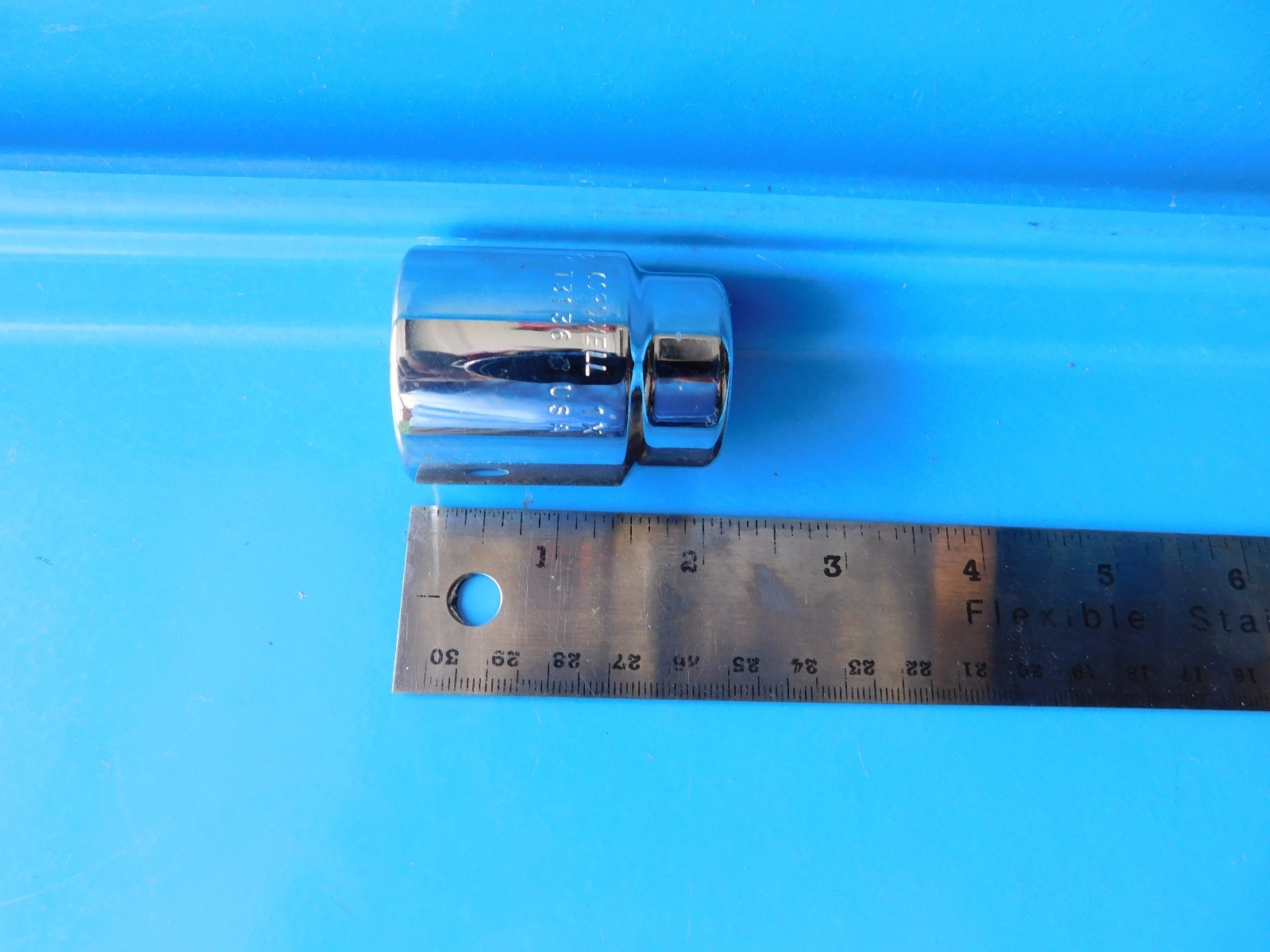 NEW, CORNWELL 1/2 IN.DR. , 1 1/8 INCH 12 POINT SHORT SOCKET , PART #T3136 USA