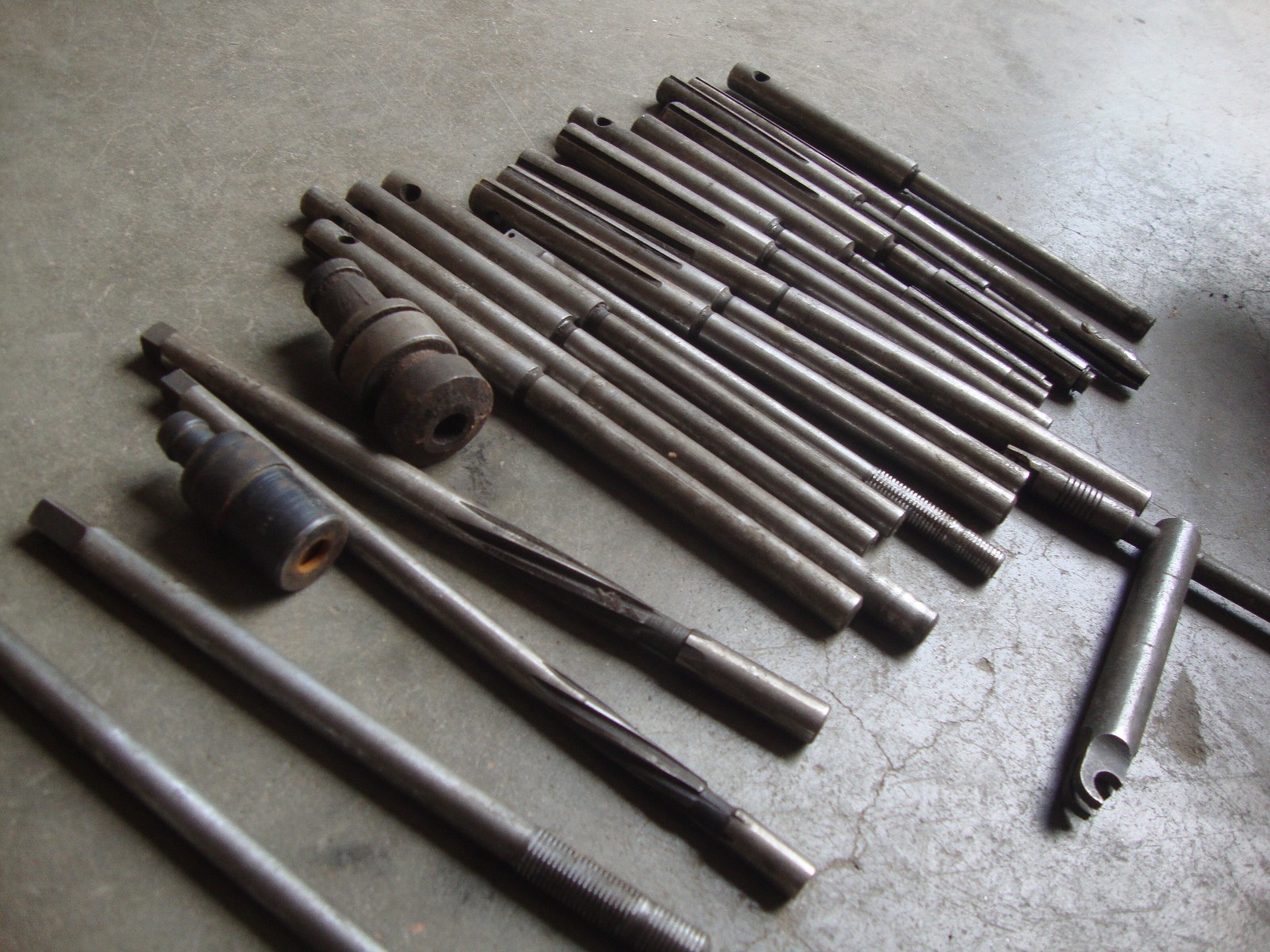 FORD FLAT HEAD VALVE TOOLS LOT VALVE GUIDE