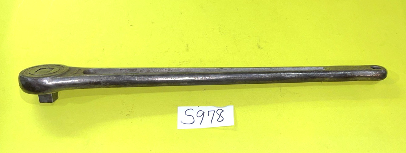 CORNWELL TOOLS VINTAGE 3/4 DRIVE RATCHET 20 INCH HAS ON OFF PUSH TYPE NUB