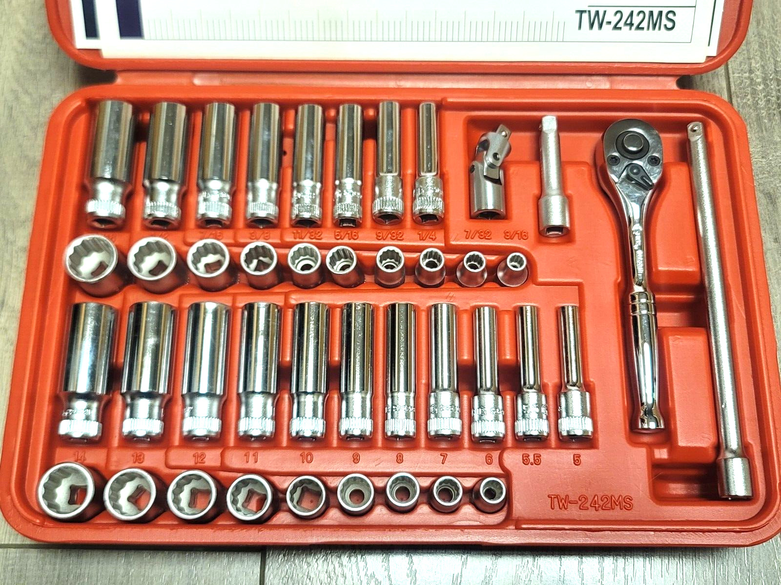 Genius Tools 42pc 1/4″dr SAE & Metric 12 Point Master Socket & Tool Set TW-242MS