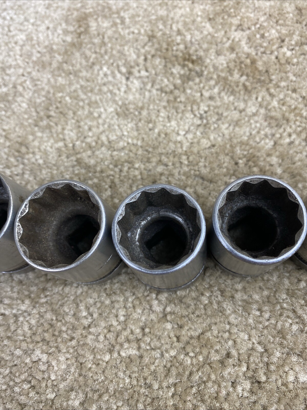 INDESTRO SAE 15 Pc.1/2 Socket Set w/Penens 1/2 Ratchet Vintage