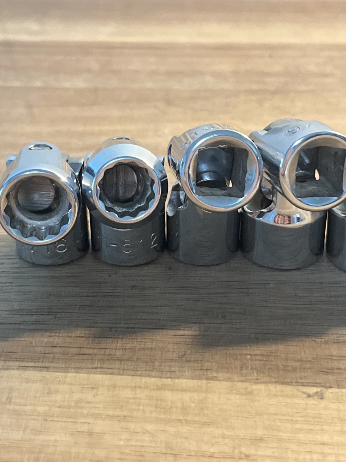 Armstrong 7 Pc 3/8″ Drive Universal Swivel Socket Set 3/8″-3/4″