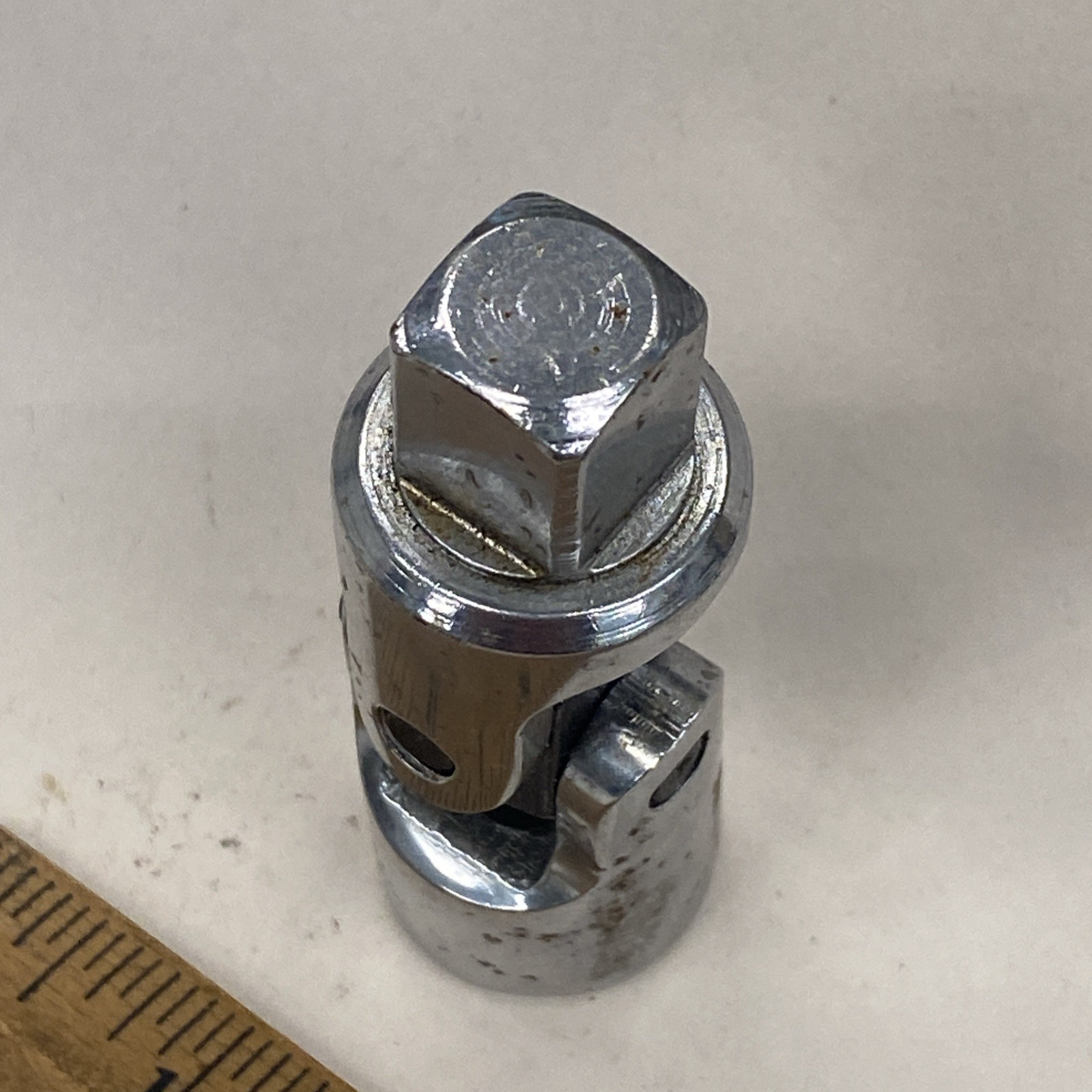MAC Tools V3U, 1/2″ Drive Chrome Universal Swivel Adaptor Socket, USA Made M0745