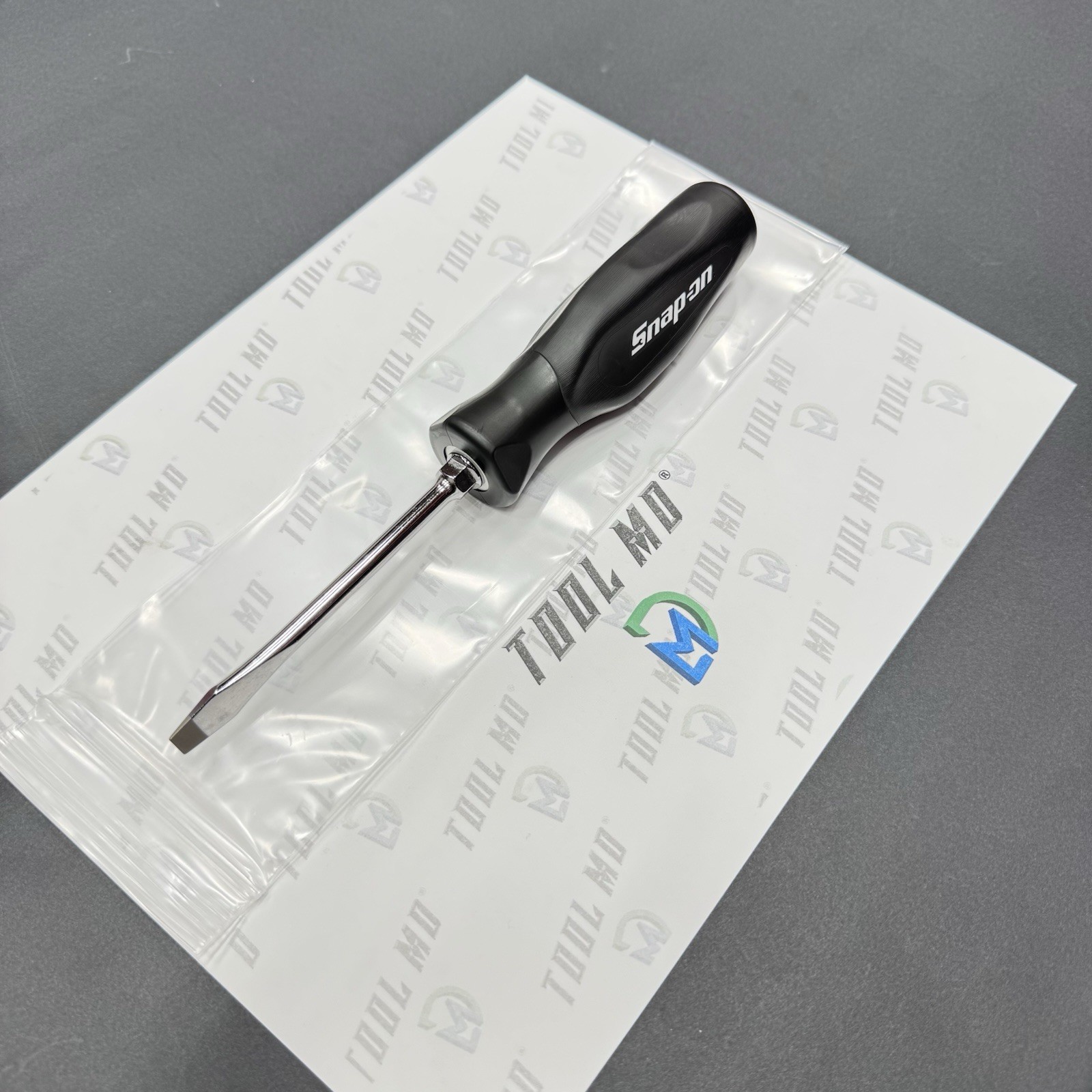 Snap-on Tools USA NEW BLACK 1/4″ Tip Soft Grip Flat Head Screwdriver SGD4B