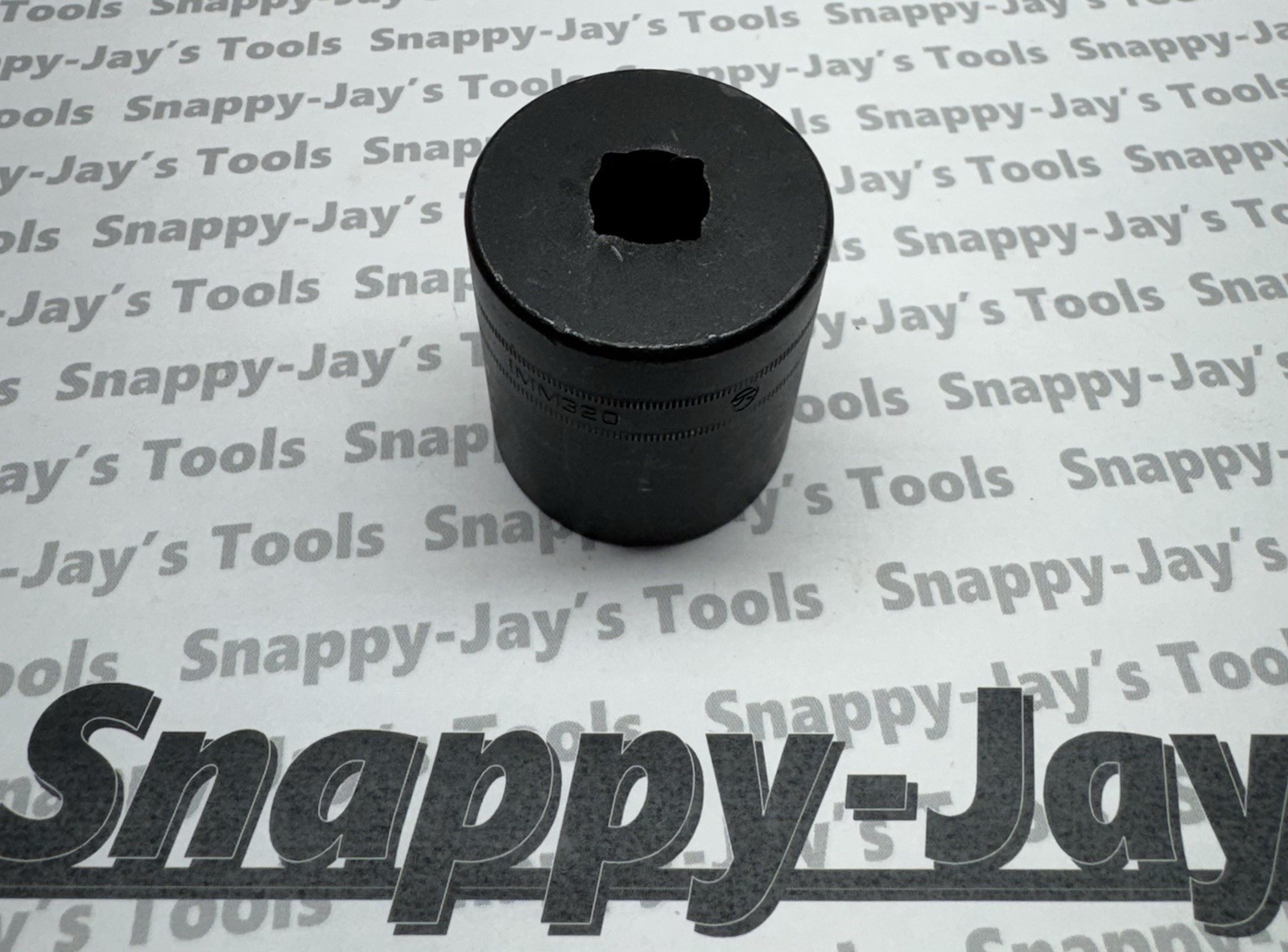Snap-on Tools USA NEW 1/2″ Drive 32mm Metric 6pt Shallow Impact Socket IMM320