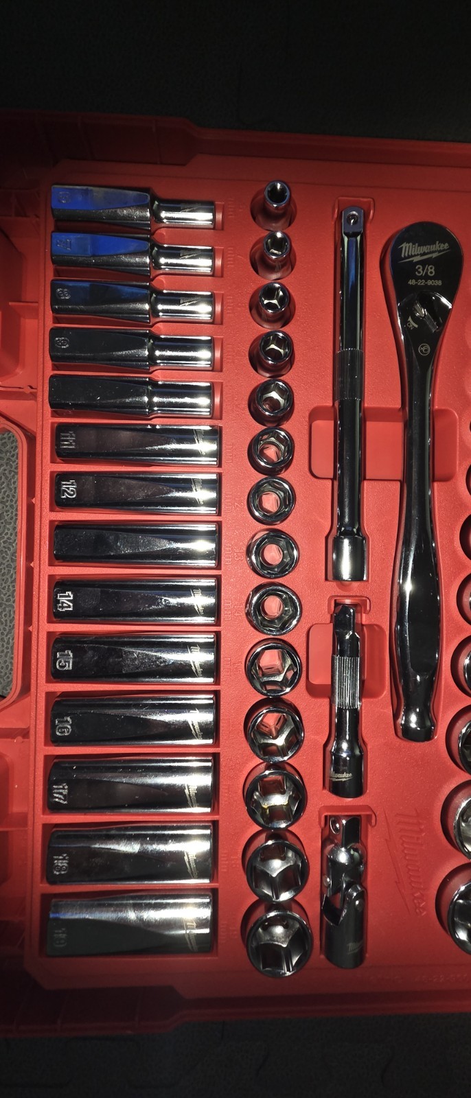 MILWAUKEE 48-22-9008 56-Pc. 3/8 in. Drive SAE/Metric Ratchet and Socket Set
