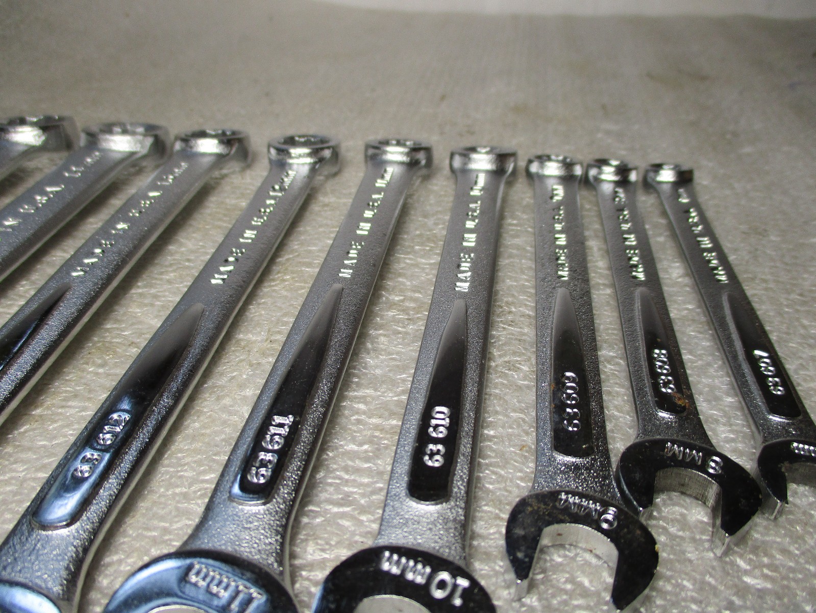Easco Complete 11 Pc Metric Wrench Set w/Original Yellow Pouch 8-17mm Excellent