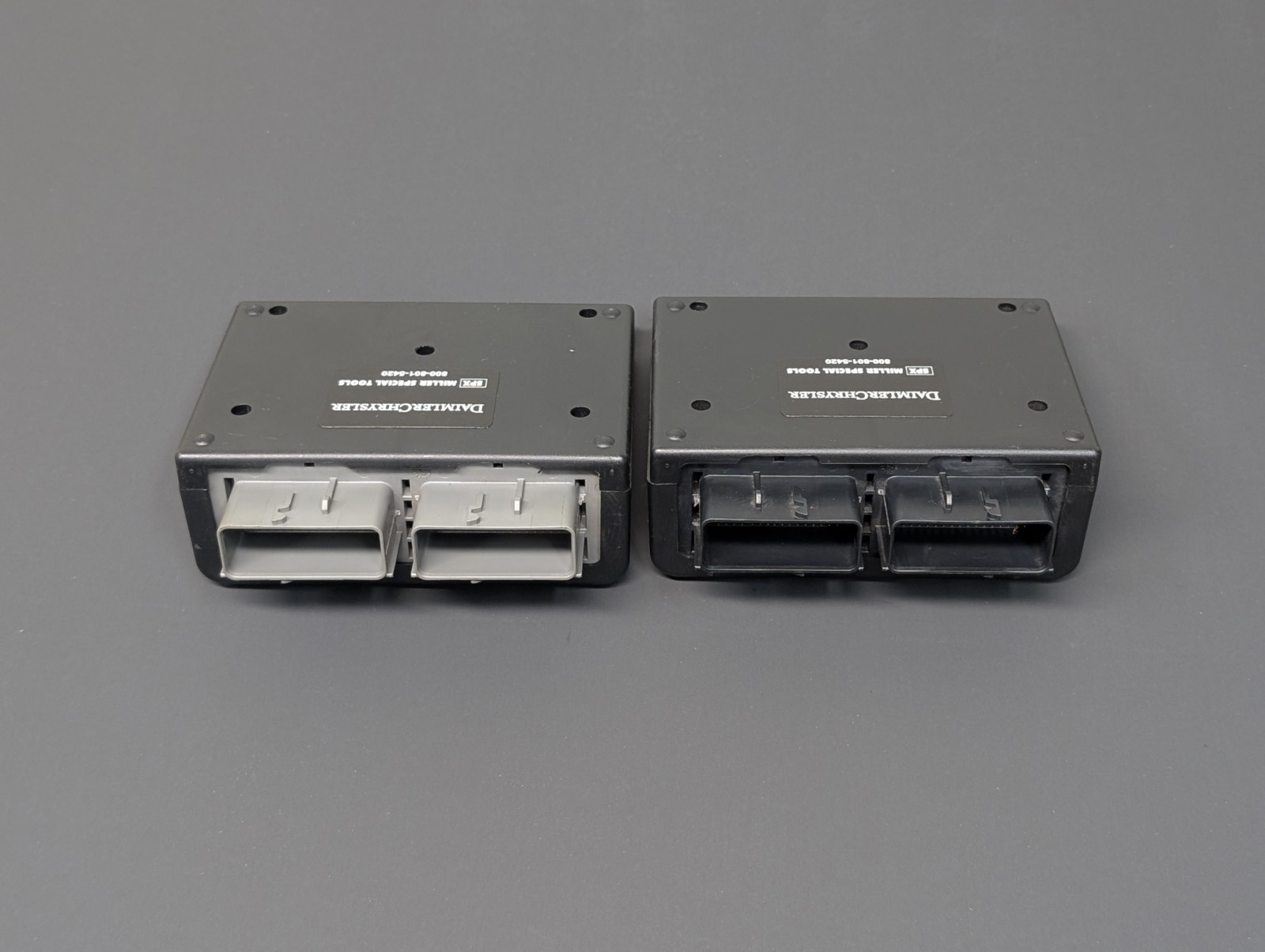 Miller Tool 8443-32 Right And Left 32-Way SRS Load Tool Adapters