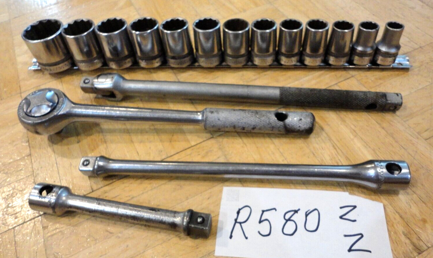 INDESTRO SUPER TOOLS 17 PIECE 1/2 DRIVE SAE. GENERAL SERVICE SET