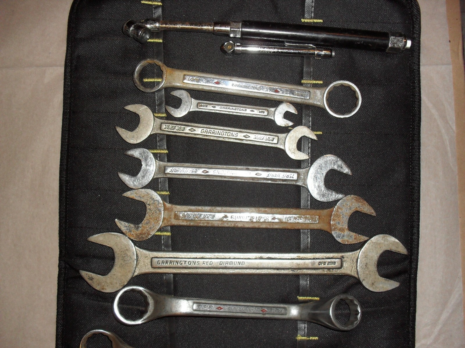GARRINGTONS RED DIAMOND CLASSIC CAR TOOL KIT ROLLS-VINTAGE TOOLS KIT ROLL