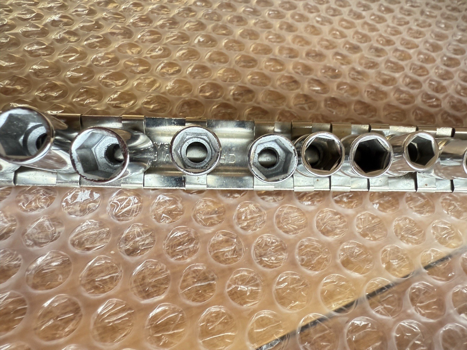 Craftsman G Series 1/4” Drive 6pt SAE 5/32” – 1/2” Socket Set w/ Craftsman Rail