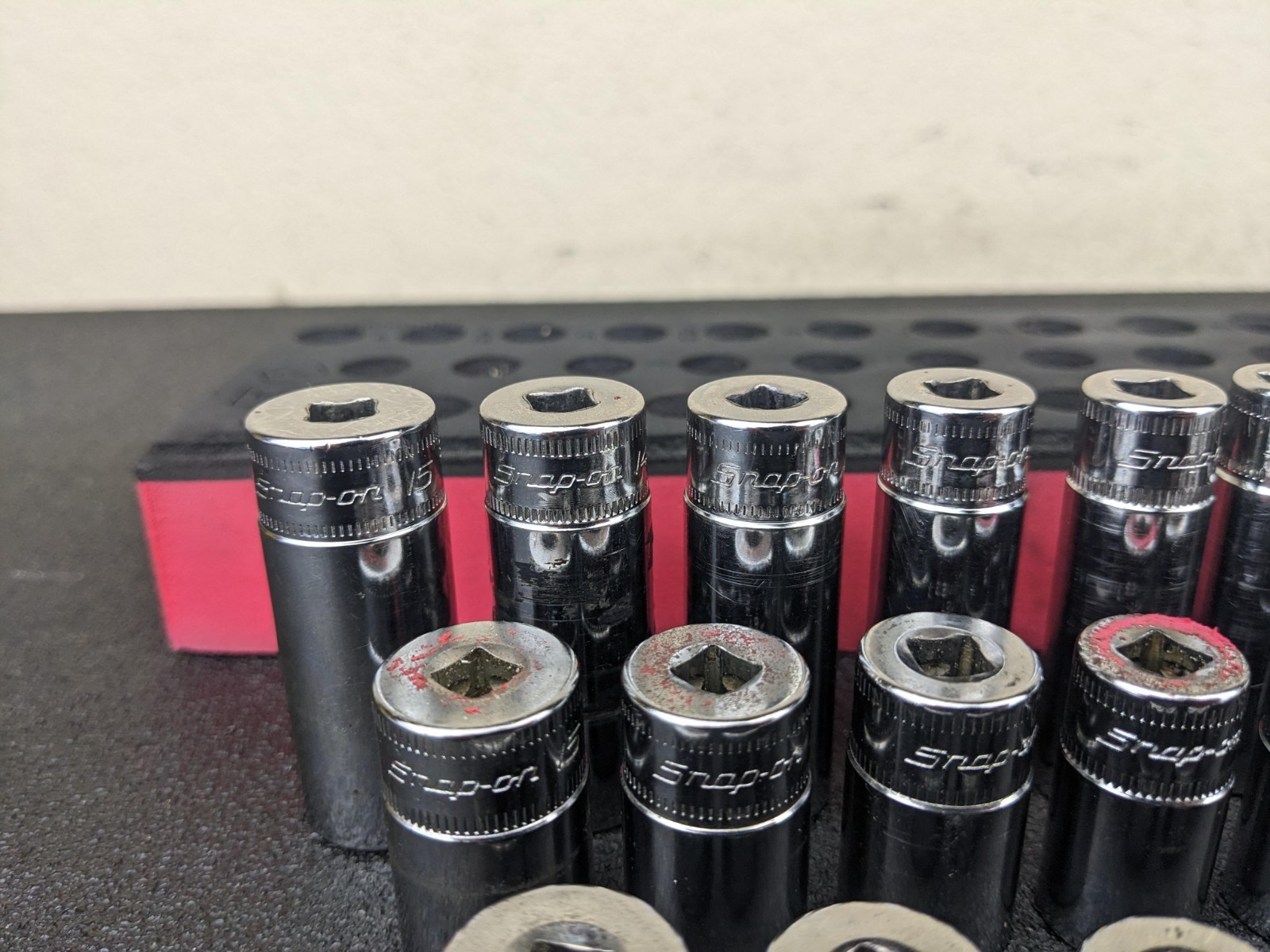 #bn598 Snap-On Tools 142STMMSYFR1 42pc 1/4″ Drive 6-Point Metric Foam Socket Set
