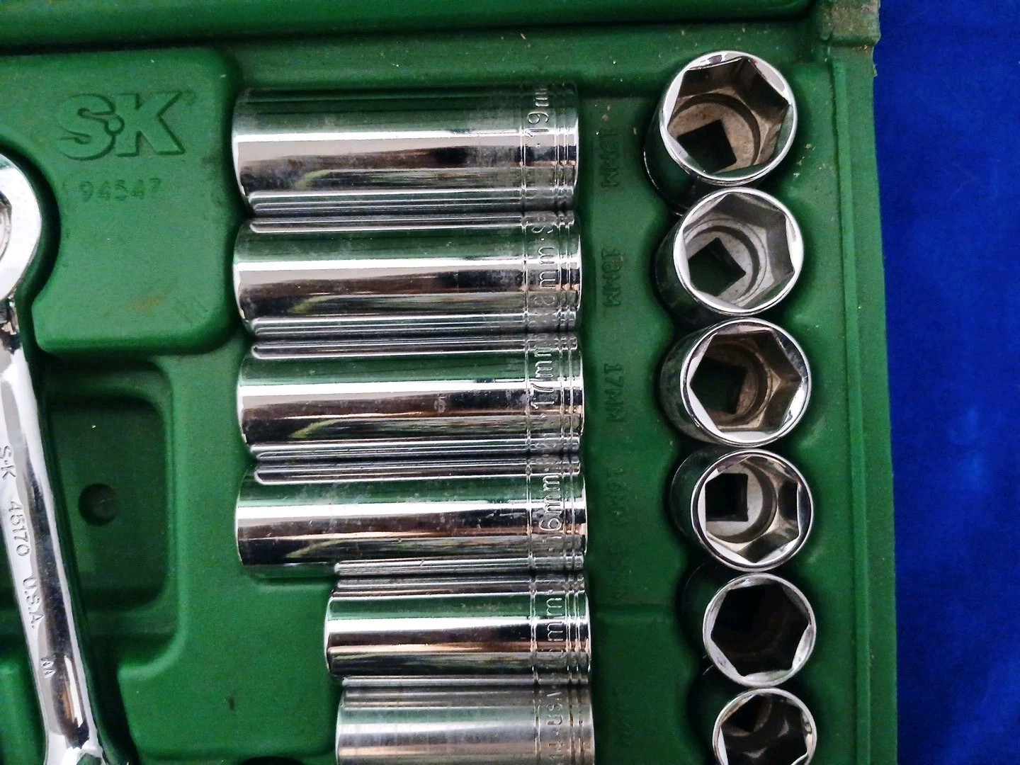 SK Tools USA 94547 Standard & Metric 3/8″ Drive 47pc Socket Set