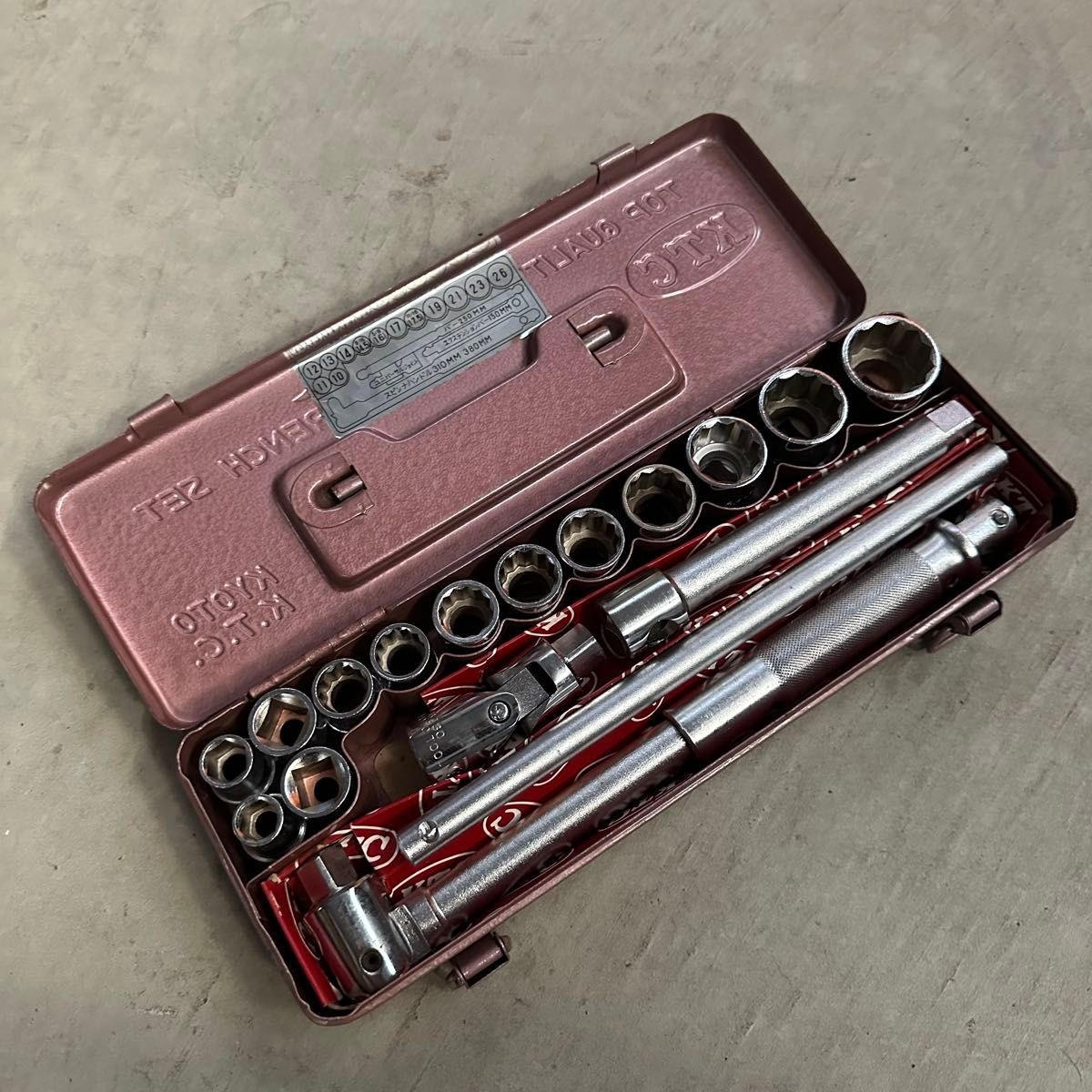 KTC 1/2 Drive Socket Wrench Set B313 13pc Metal Case Japan