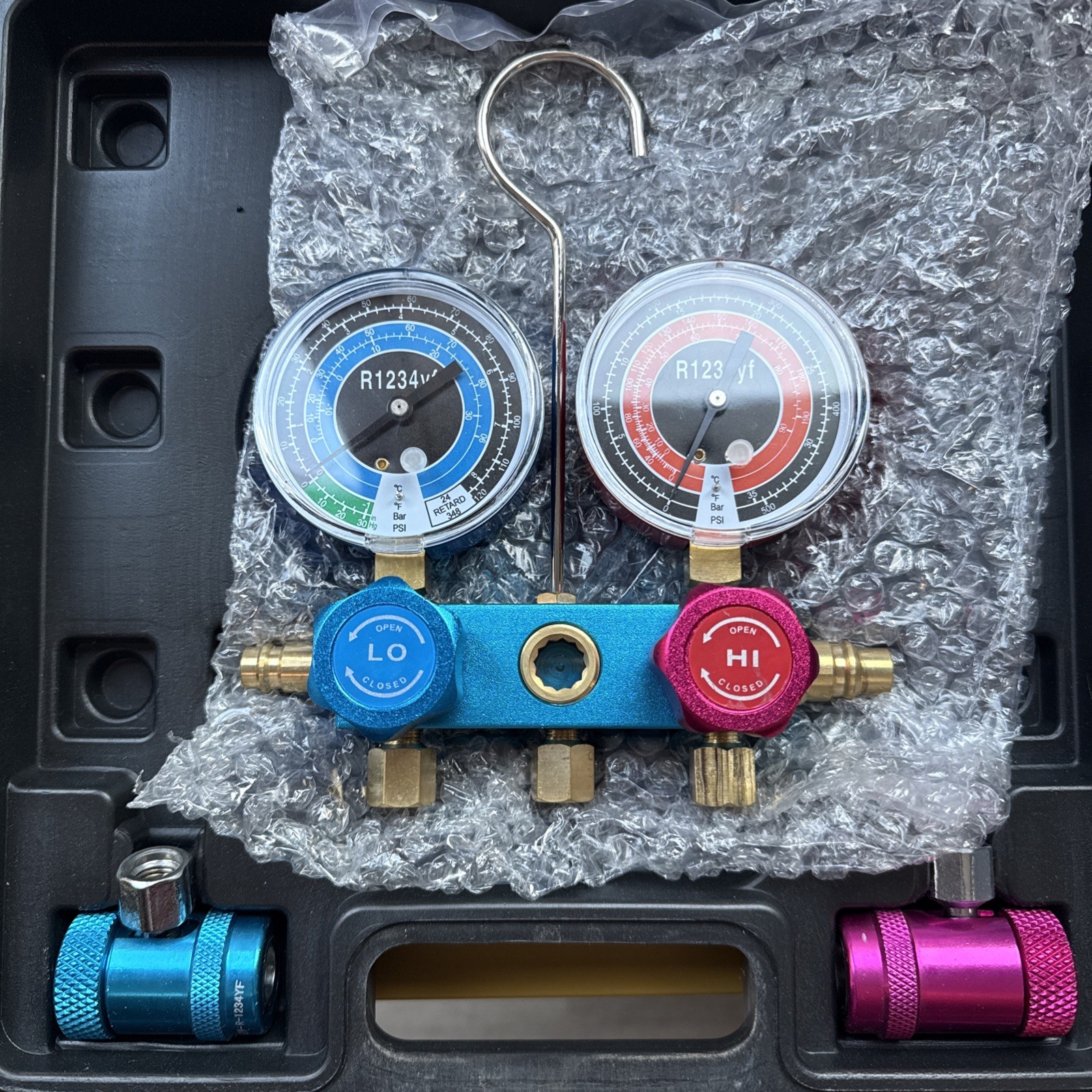 R1234YF Aluminum Manifold Gauge set, Hose Set, and Service Couplers 24559 New