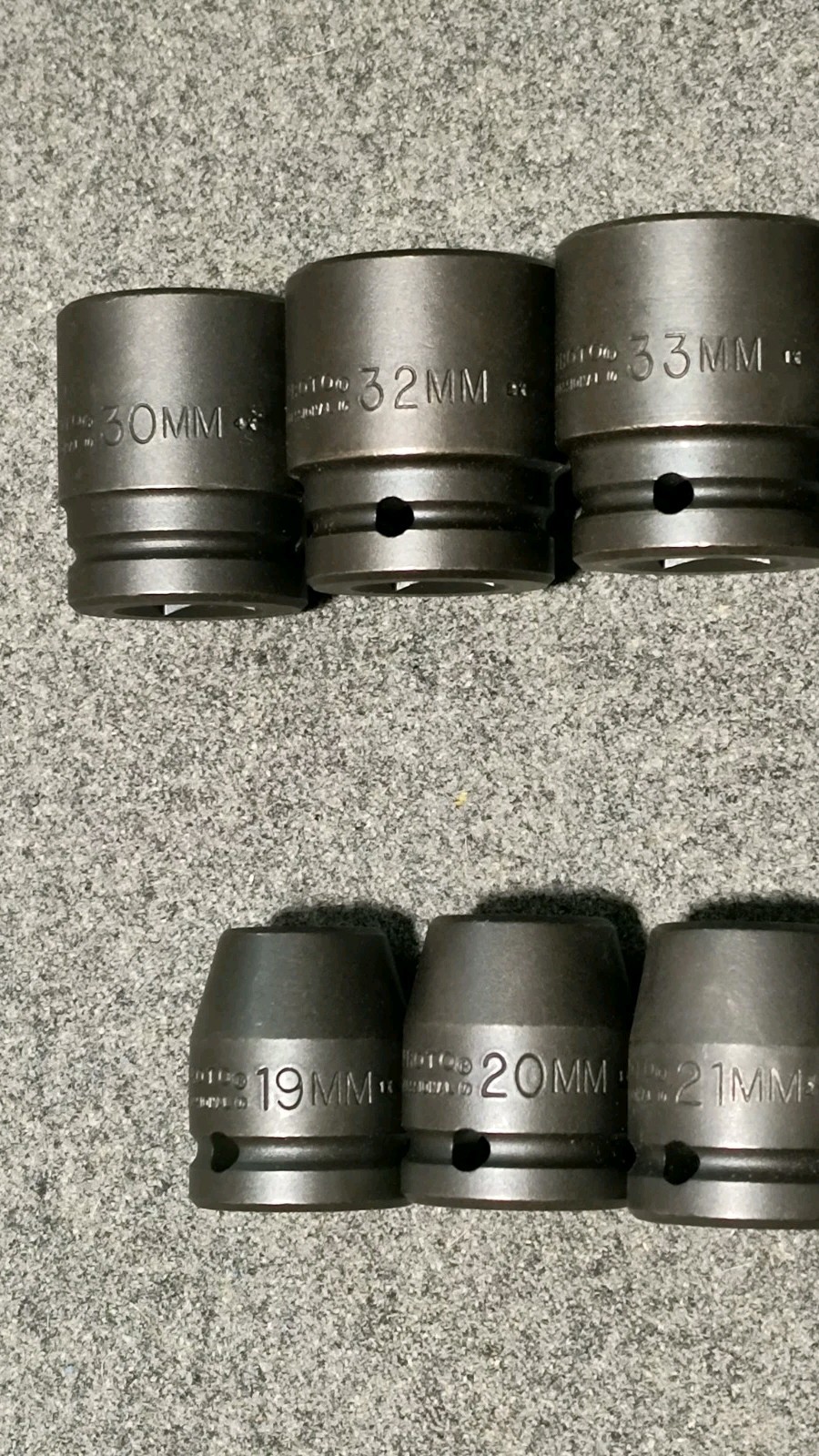 Proto Metric 3/4″ Inch Drive Impact Socket Set 19mm-46mm, 18 Pieces