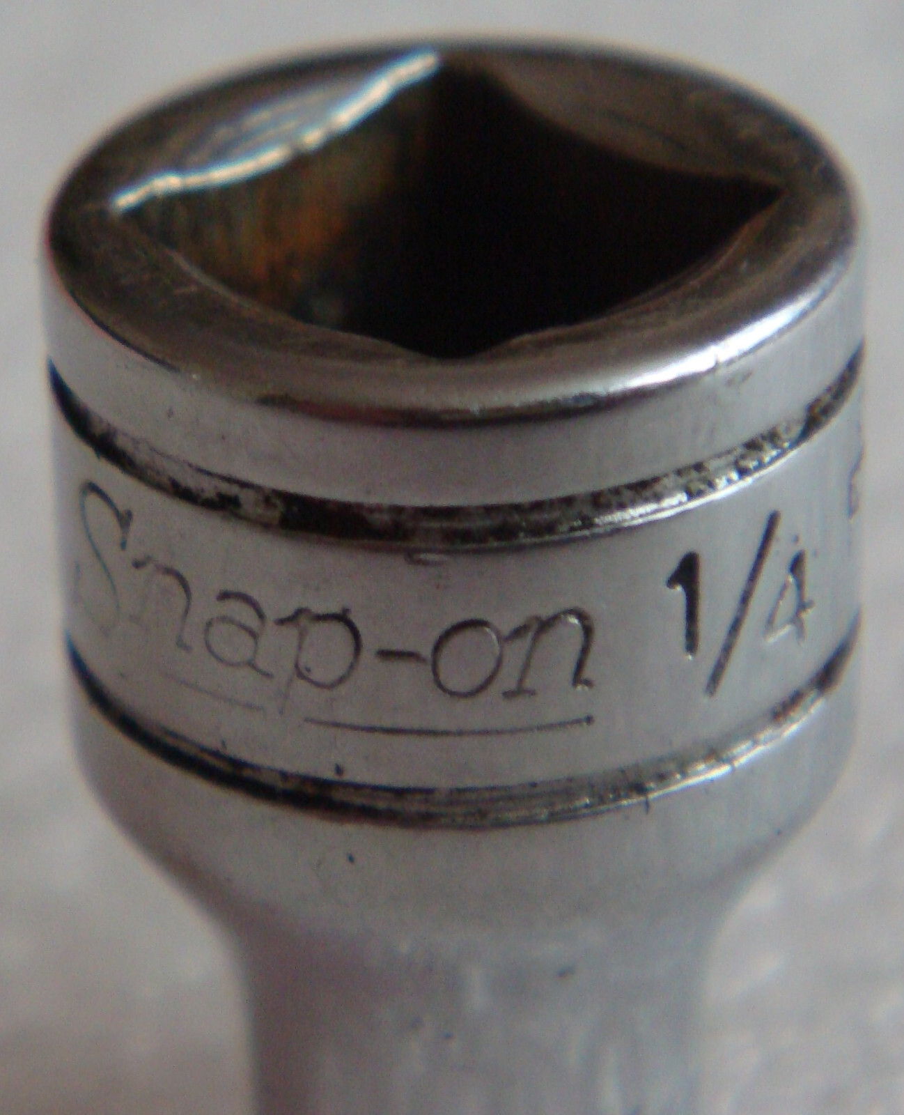 Snap-on 3/8″ Drive 12-Point 1/4″ F081 Shallow Socket Made in USA