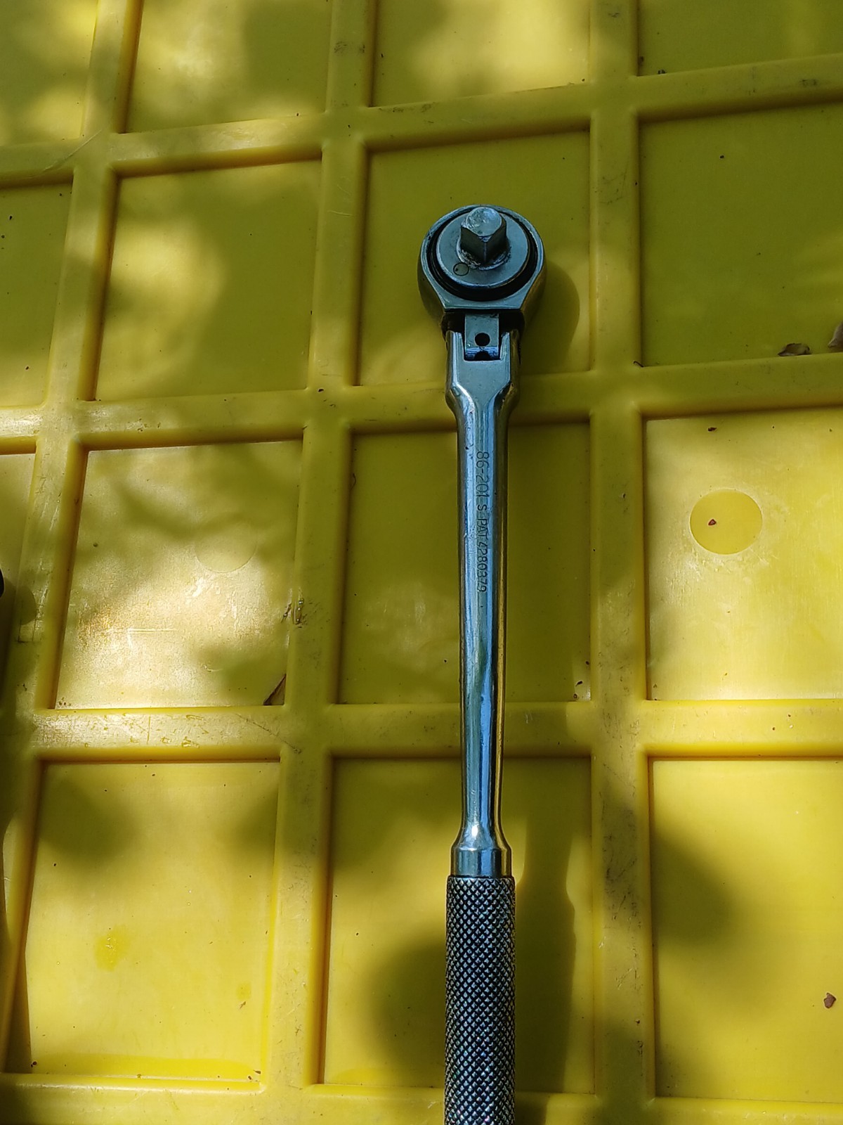 STANLEY TOOLS VINTAGE 3/8 DR. 10-1/2 INCH LONG FLEX BENT-HANDLE RATCHET 86-201S