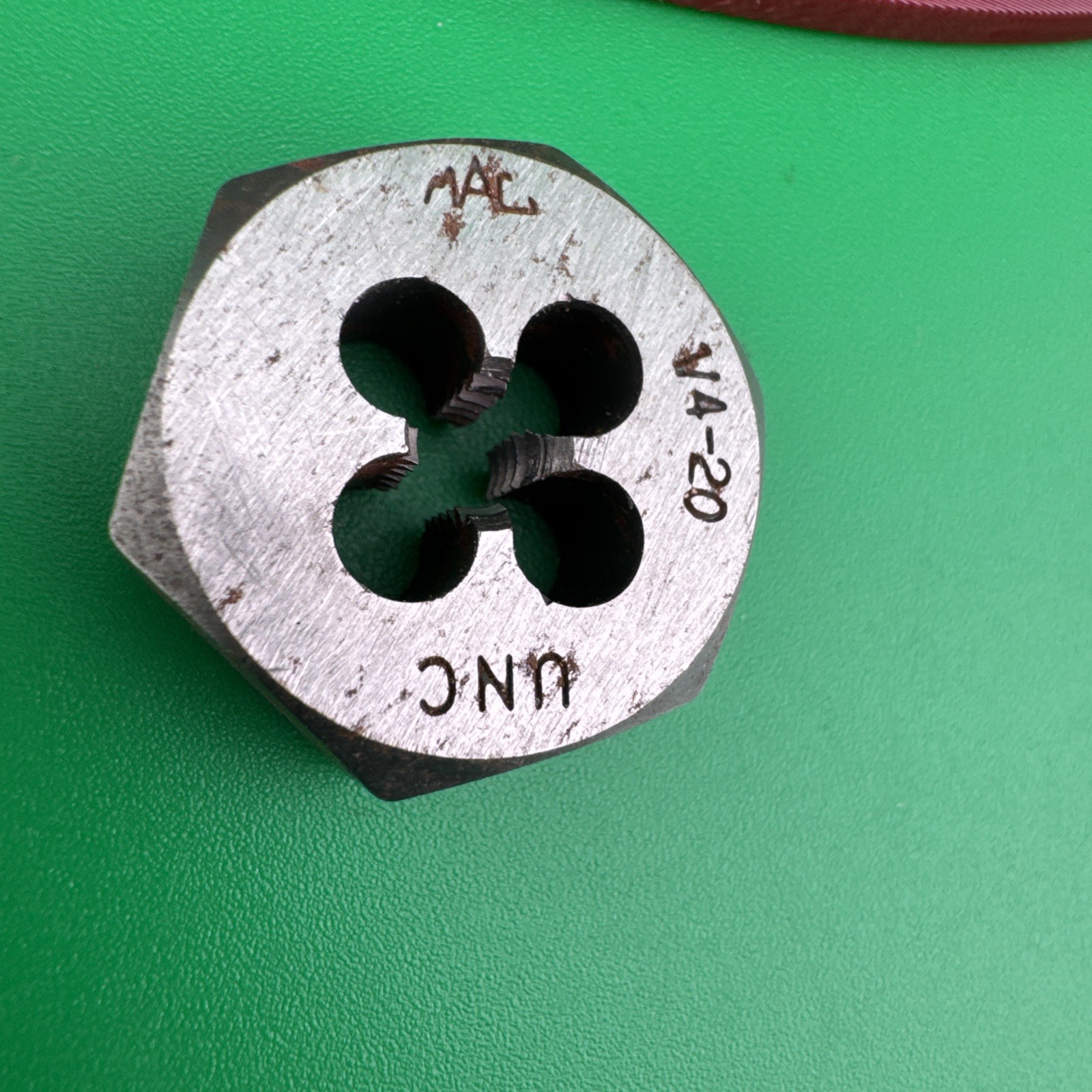 Mac Tools 6641DIA Metric Hexagonal Die M11-1.50 – 1″ Shank