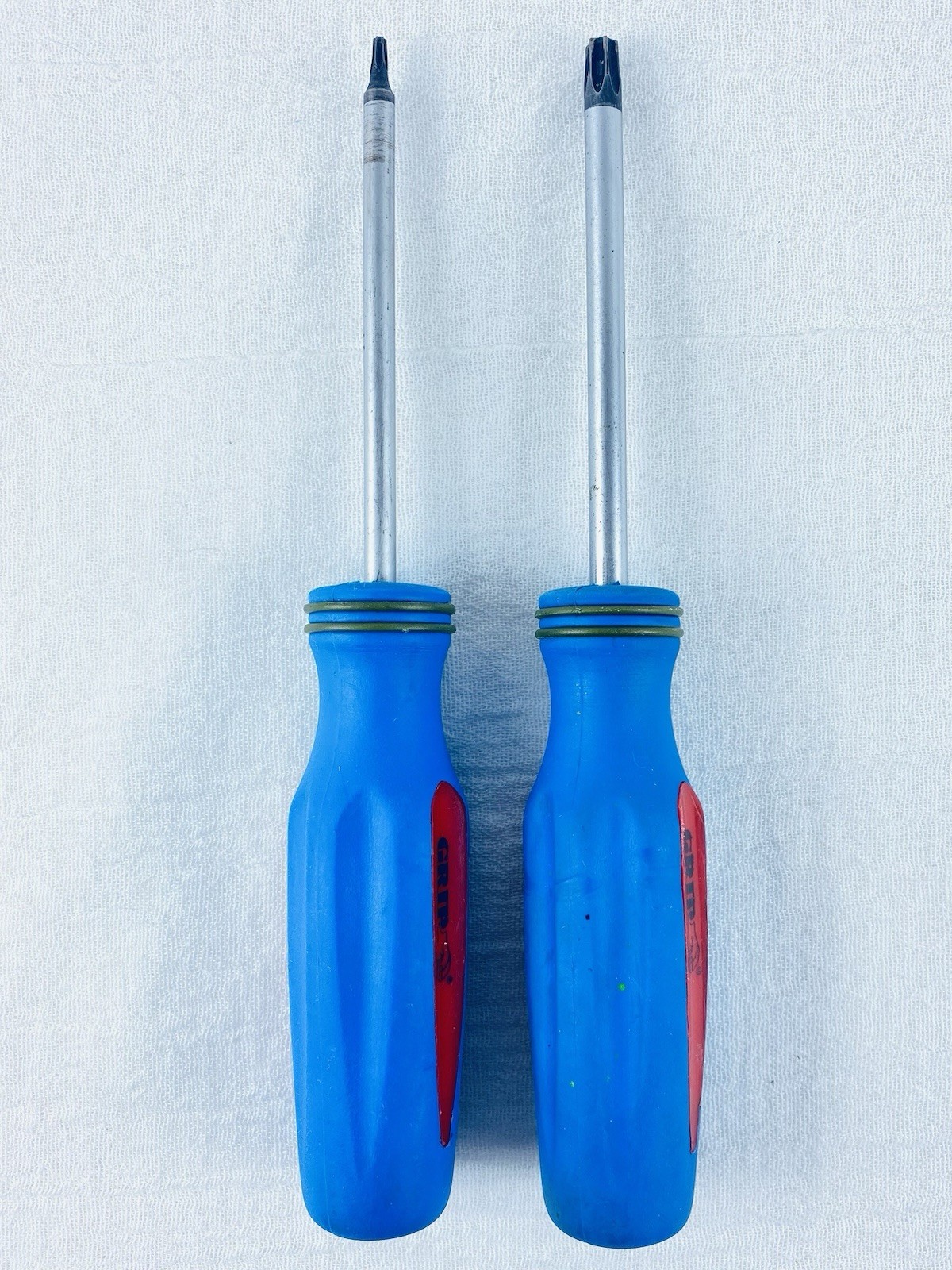 Grip Hex Screwdriver (2) Pieces T-10 And T-40