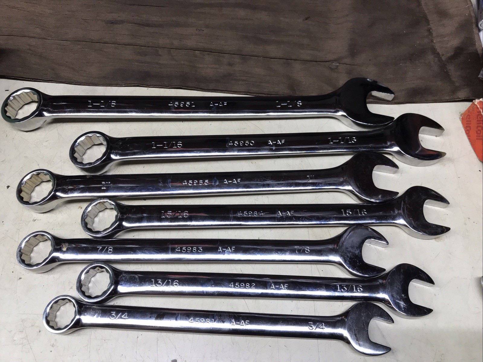 Craftsman 13Pcs. SAE Wrench Set, Size 5/16’ – 1-1/8” Missing 9/16”